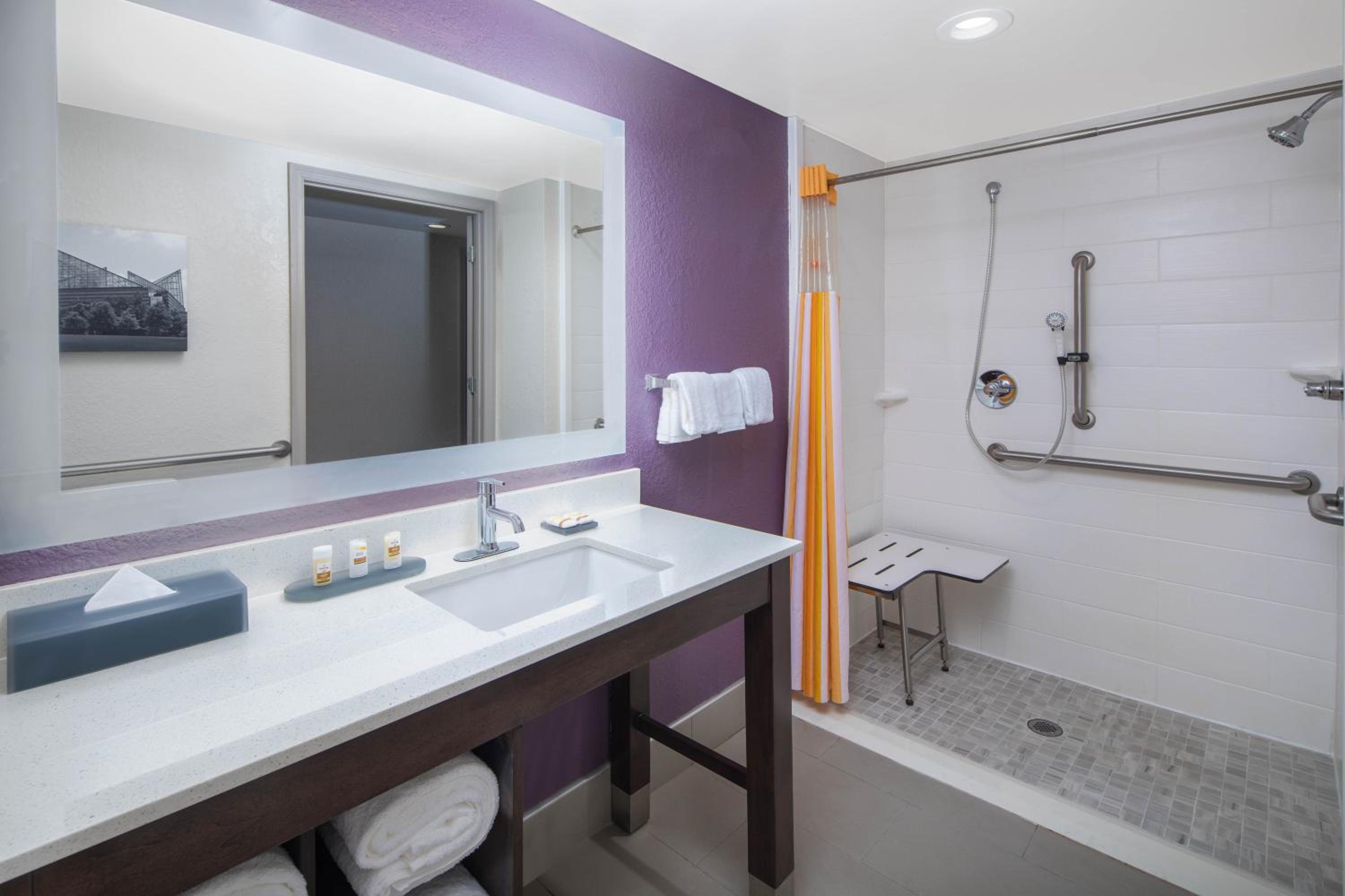King Room - Disability Access - Photo 3