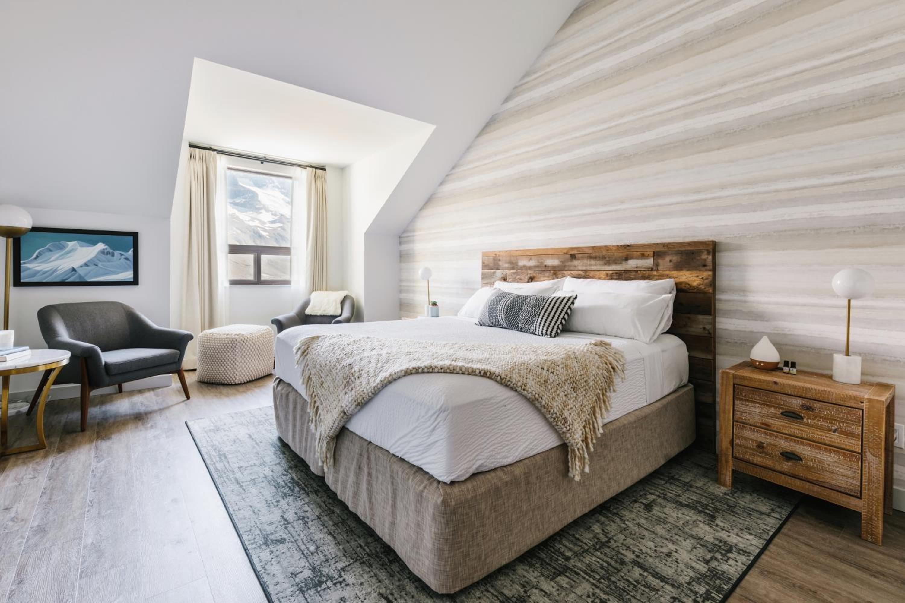 Superior King Suite photo 1
