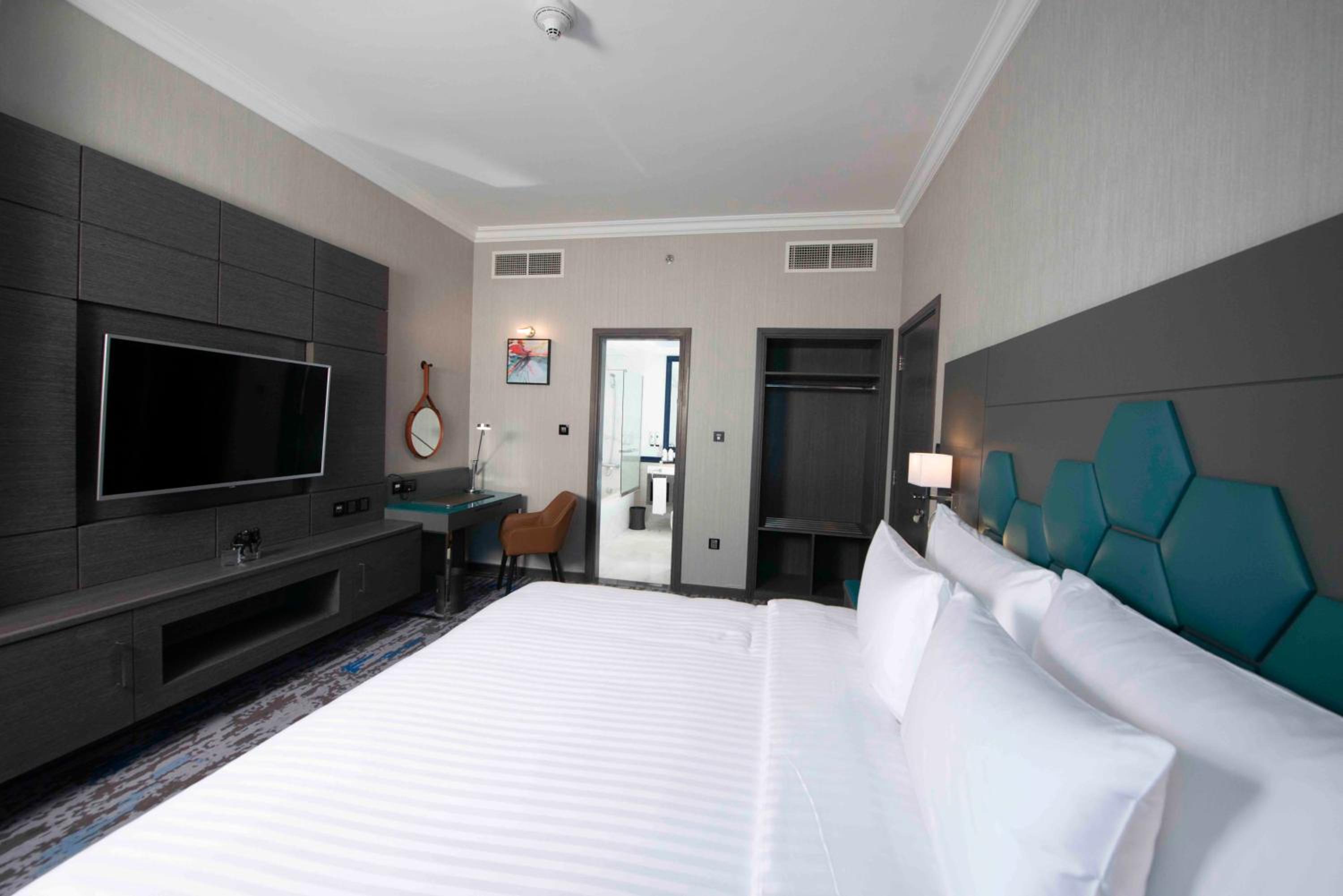 Deluxe King Room photo 3