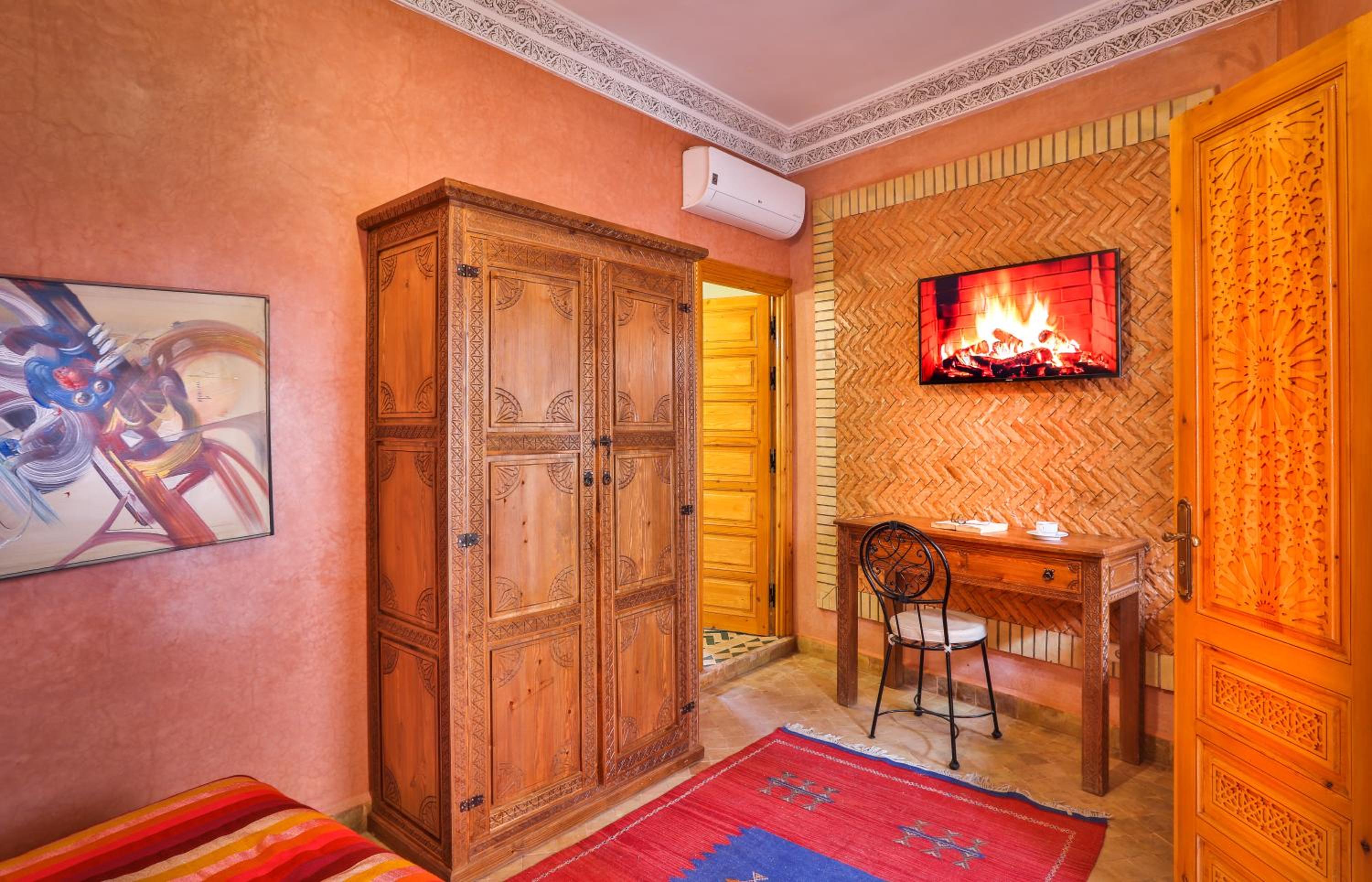 Queen Room - Photo 7