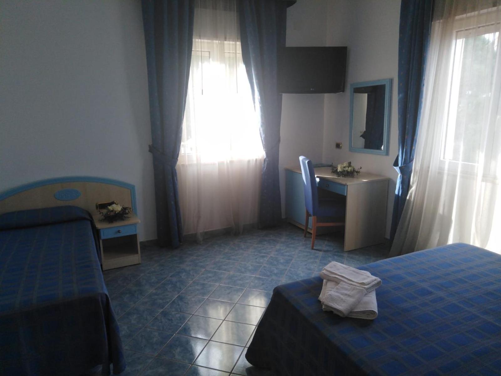 Triple Room photo 2