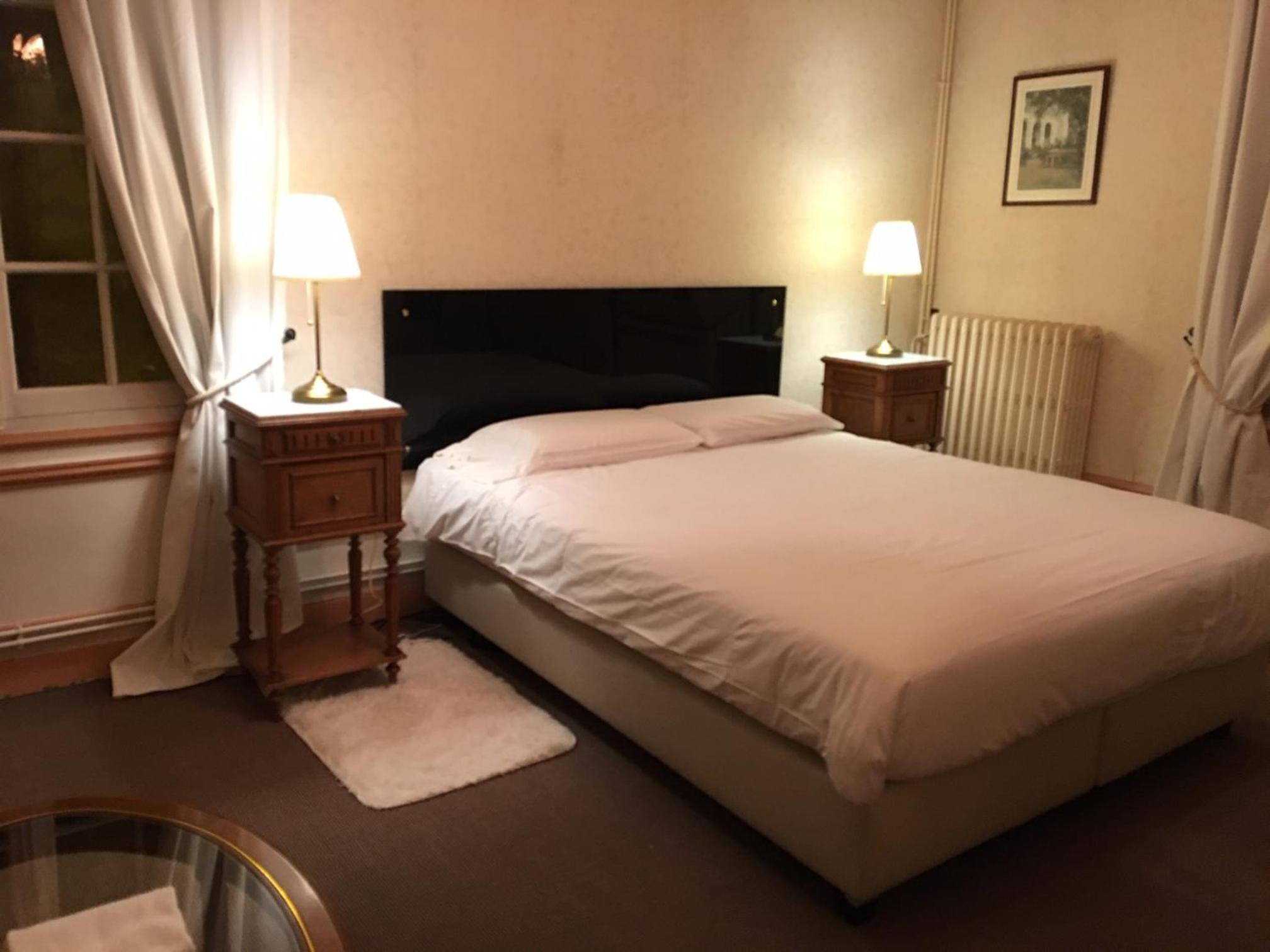 Deluxe Double Room with Bath photo 2