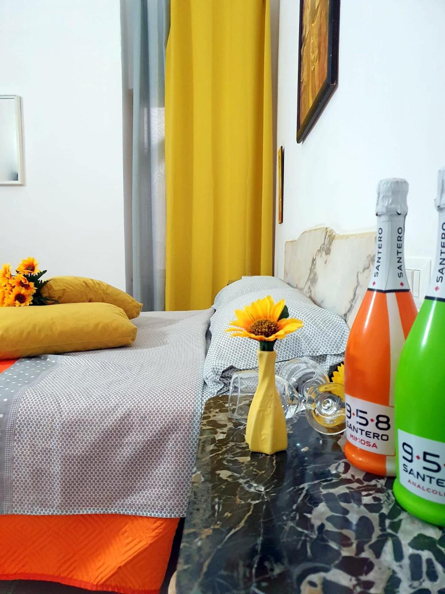 Deluxe Double Room - Photo 22
