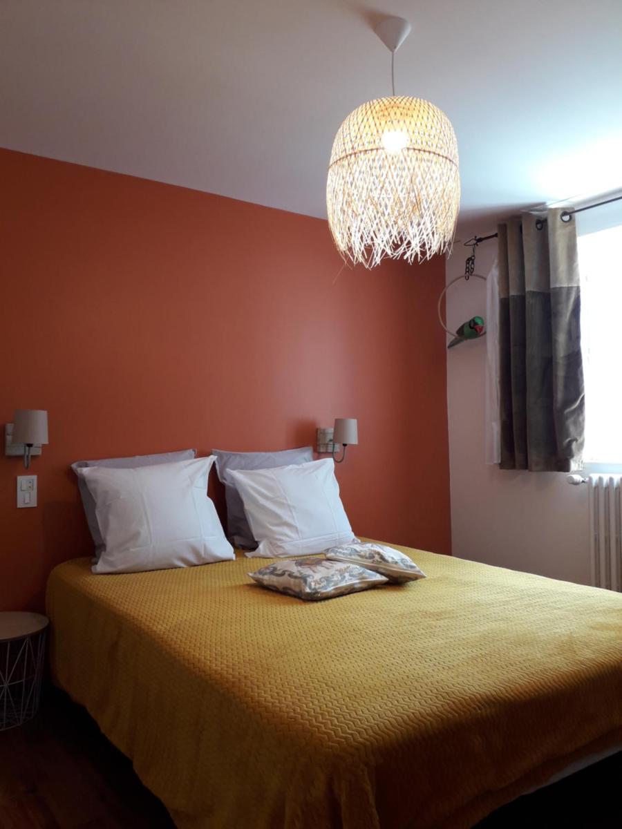 Two-Bedroom Suite - Photo 2