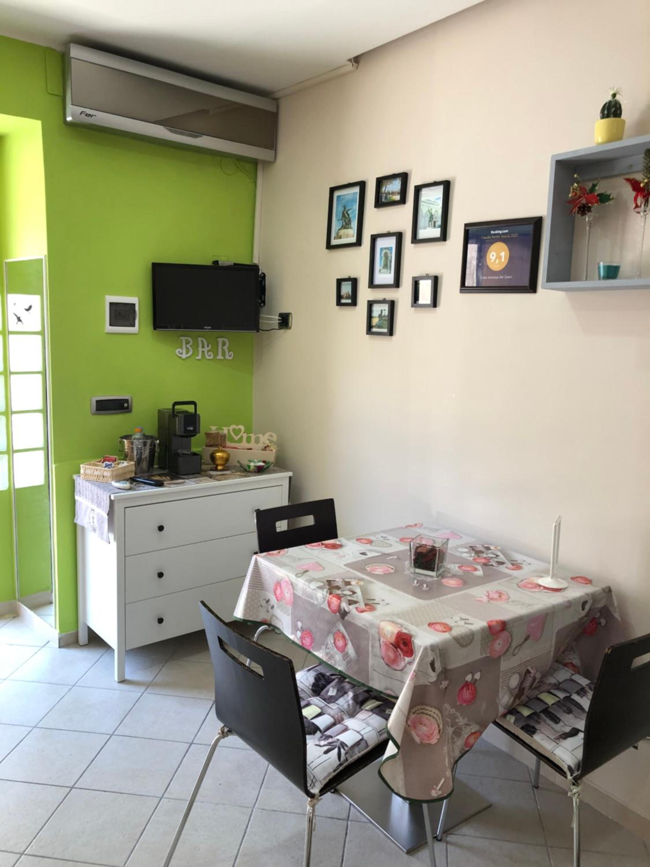 One-Bedroom House - Photo 39