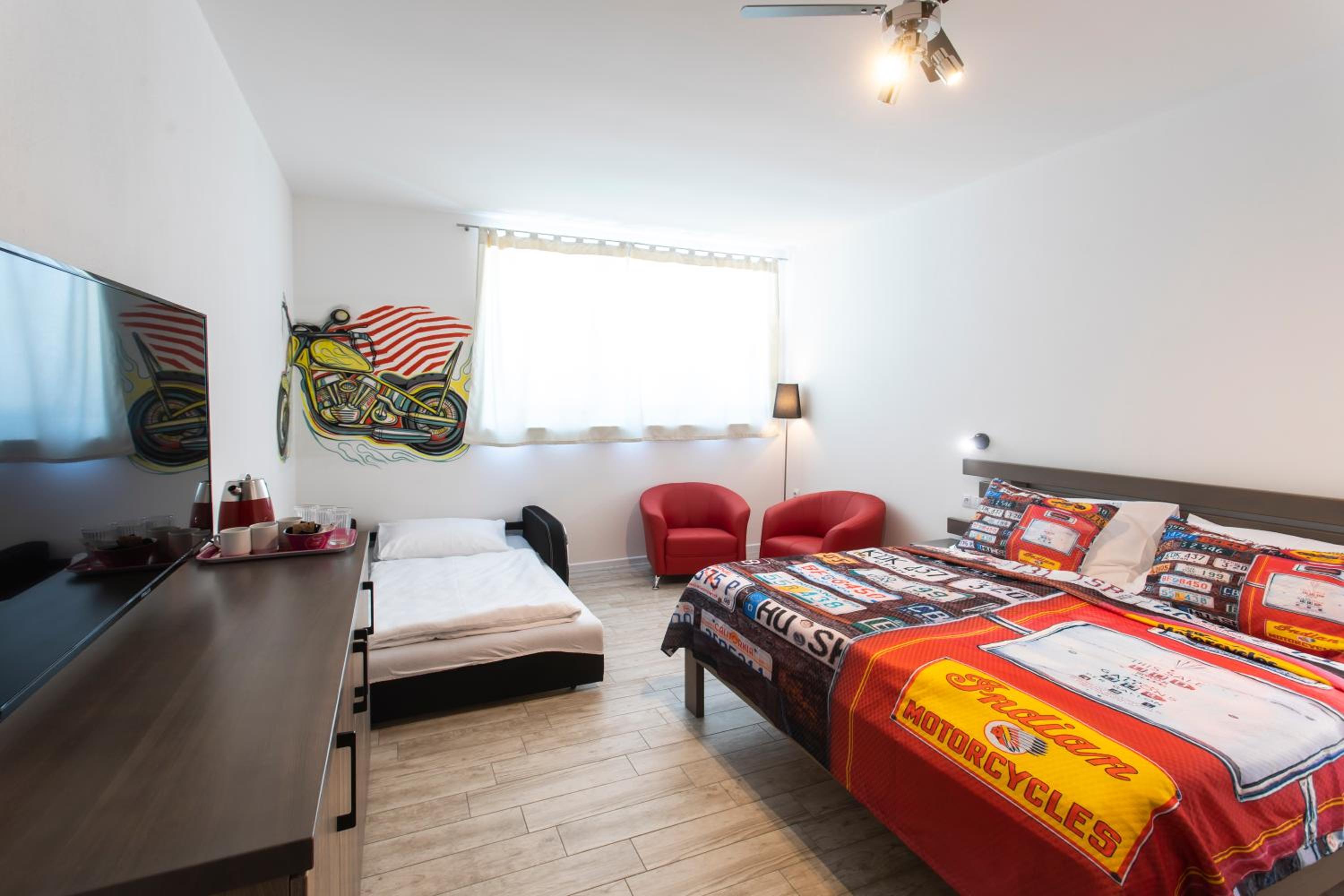 Triple Room with City View - Photo 4
