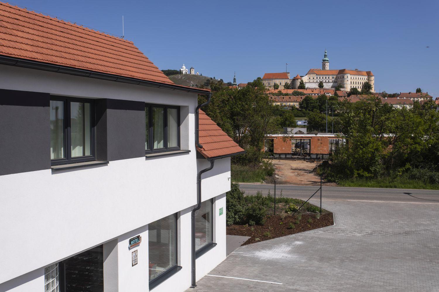 Triple Room with City View - Photo 3