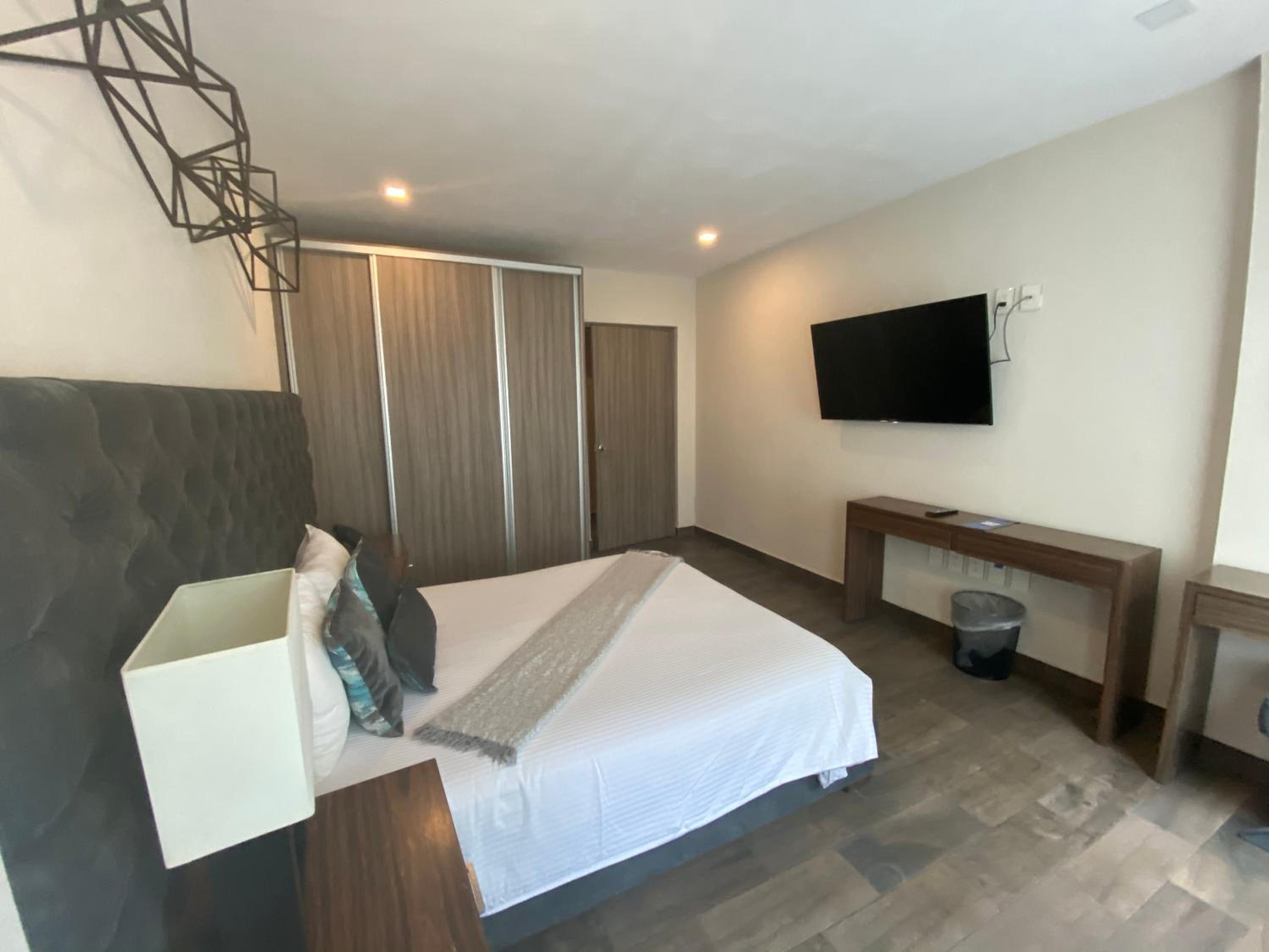 Standard Suite