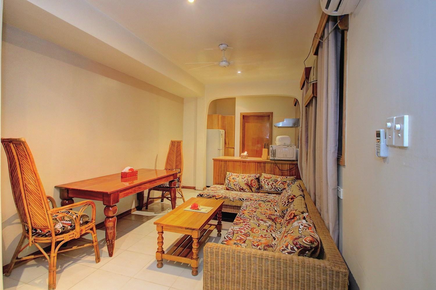One-Bedroom Apartment photo 3