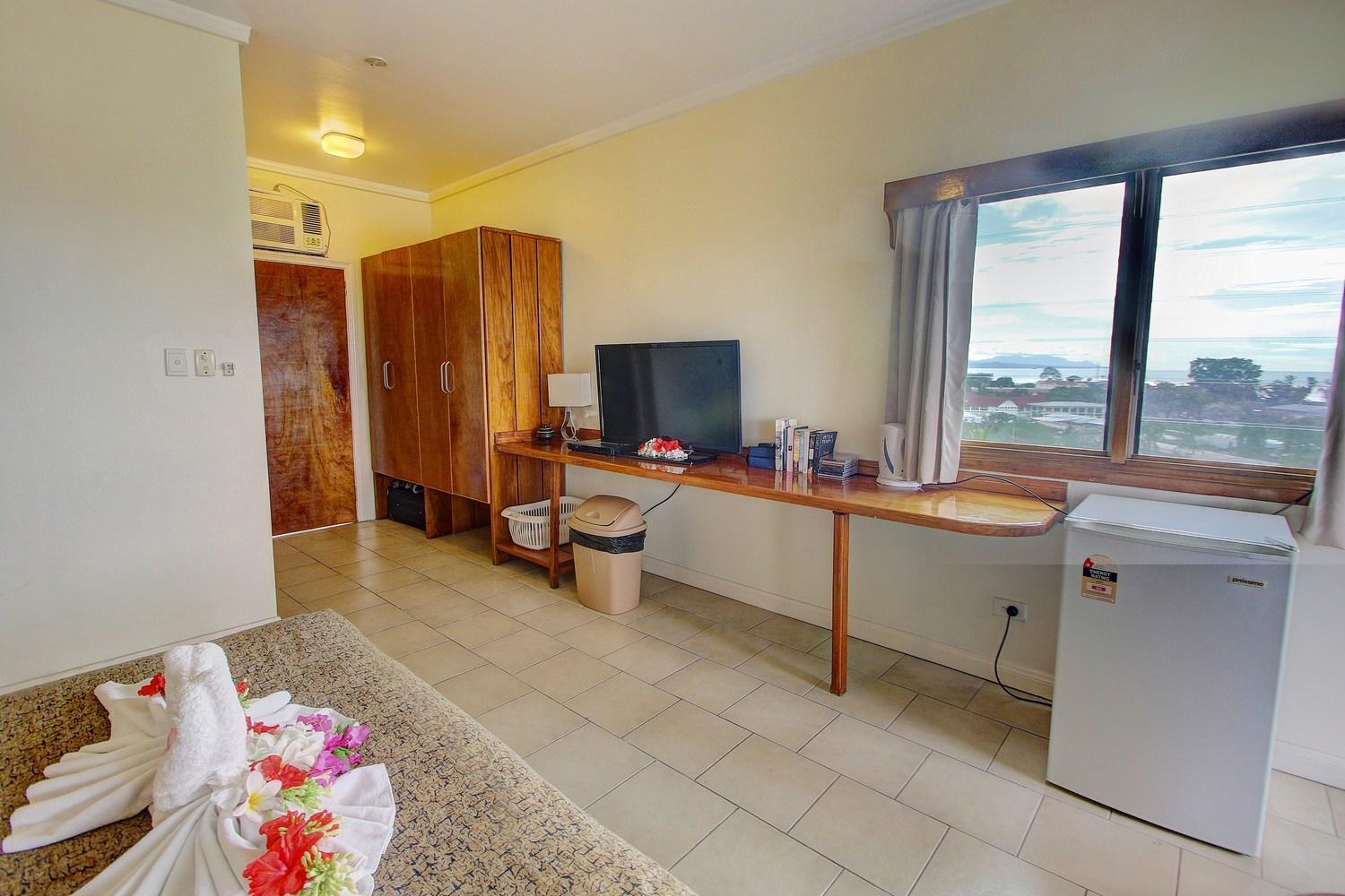 Standard Twin or Double Room with Sea View - Photo 3