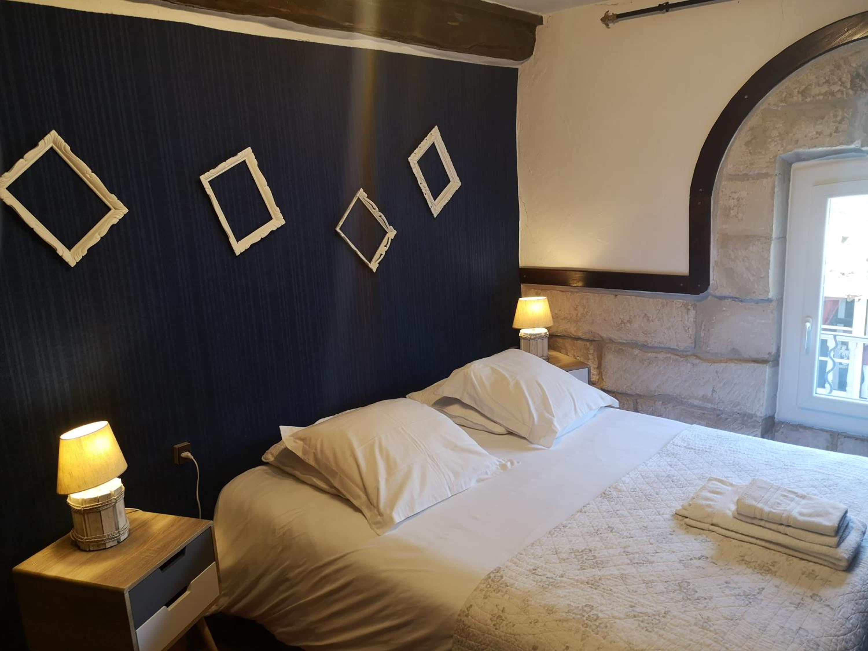 Family Double Room - Photo 4