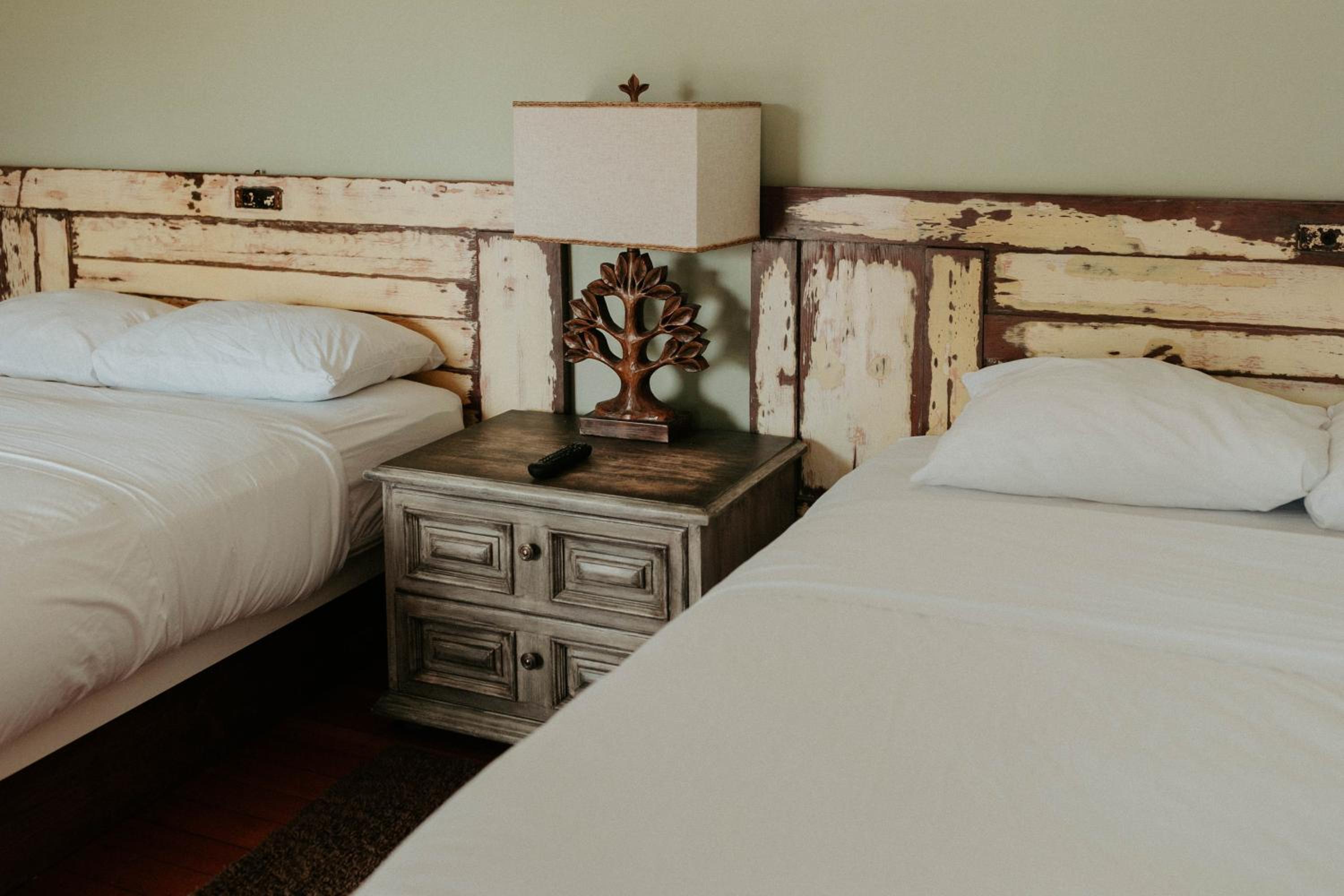 Standard Queen Room with Two Queen Beds photo 1