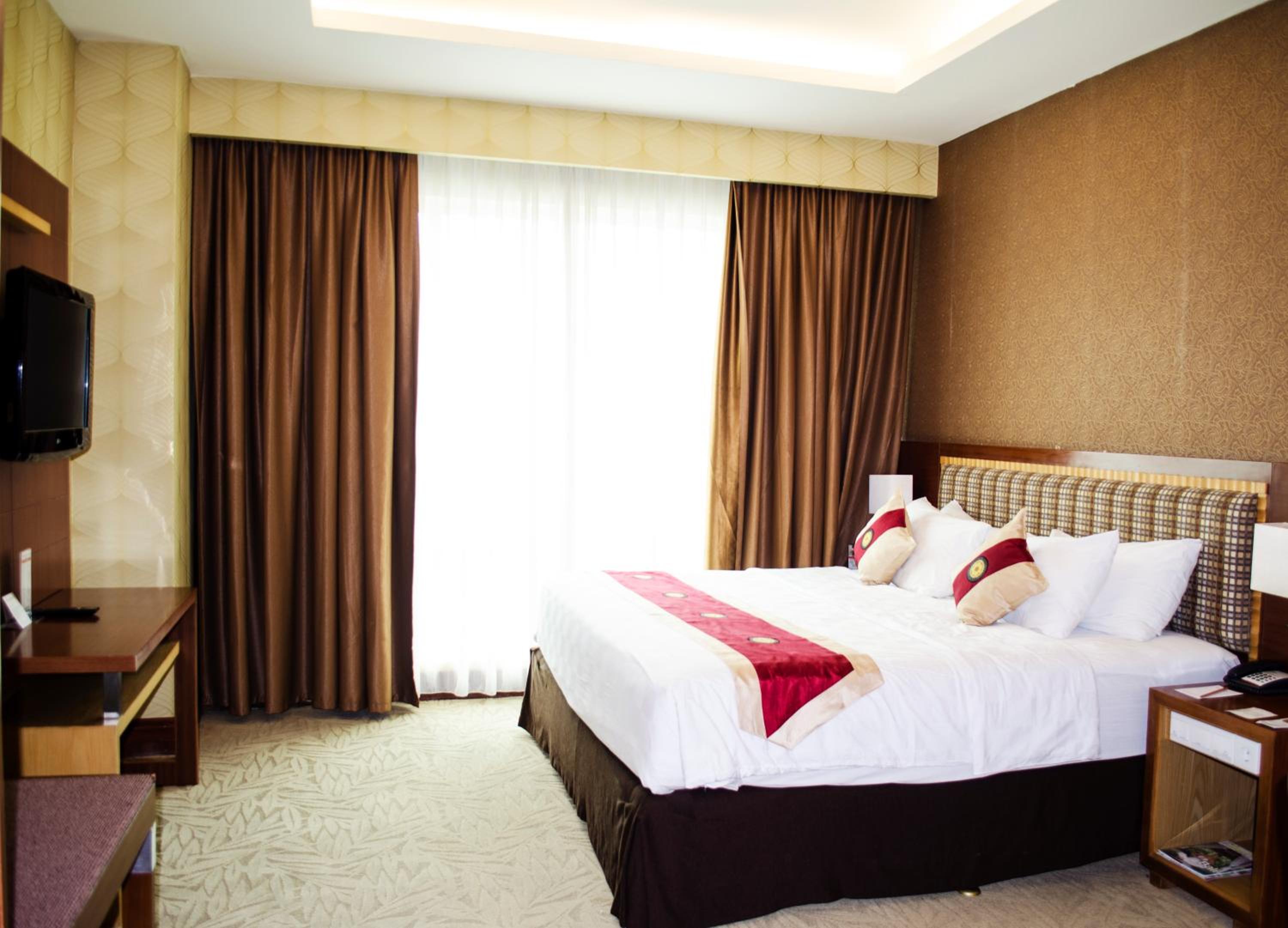 Suite Room - Photo 2