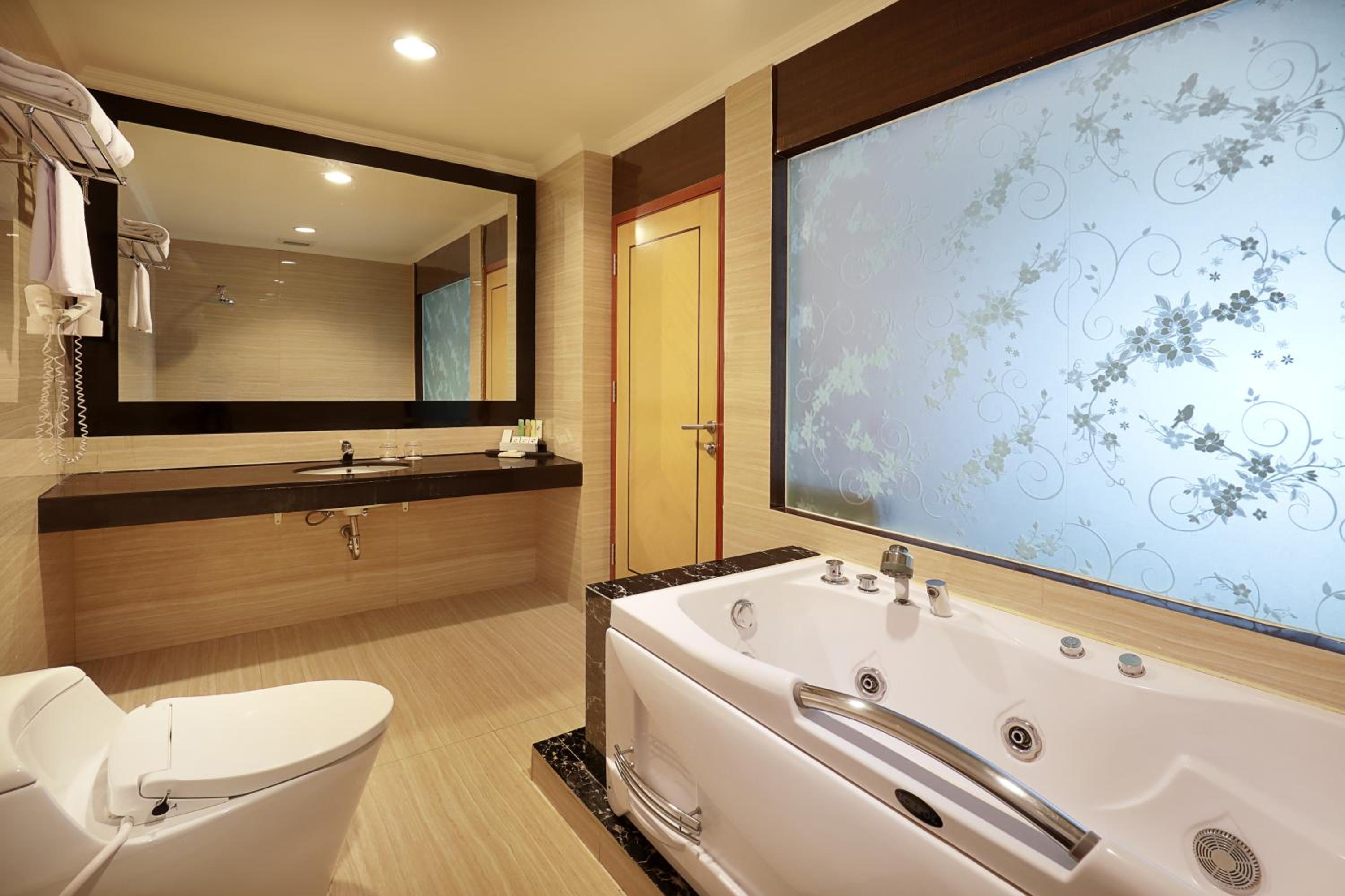 Family Suite - Photo 5