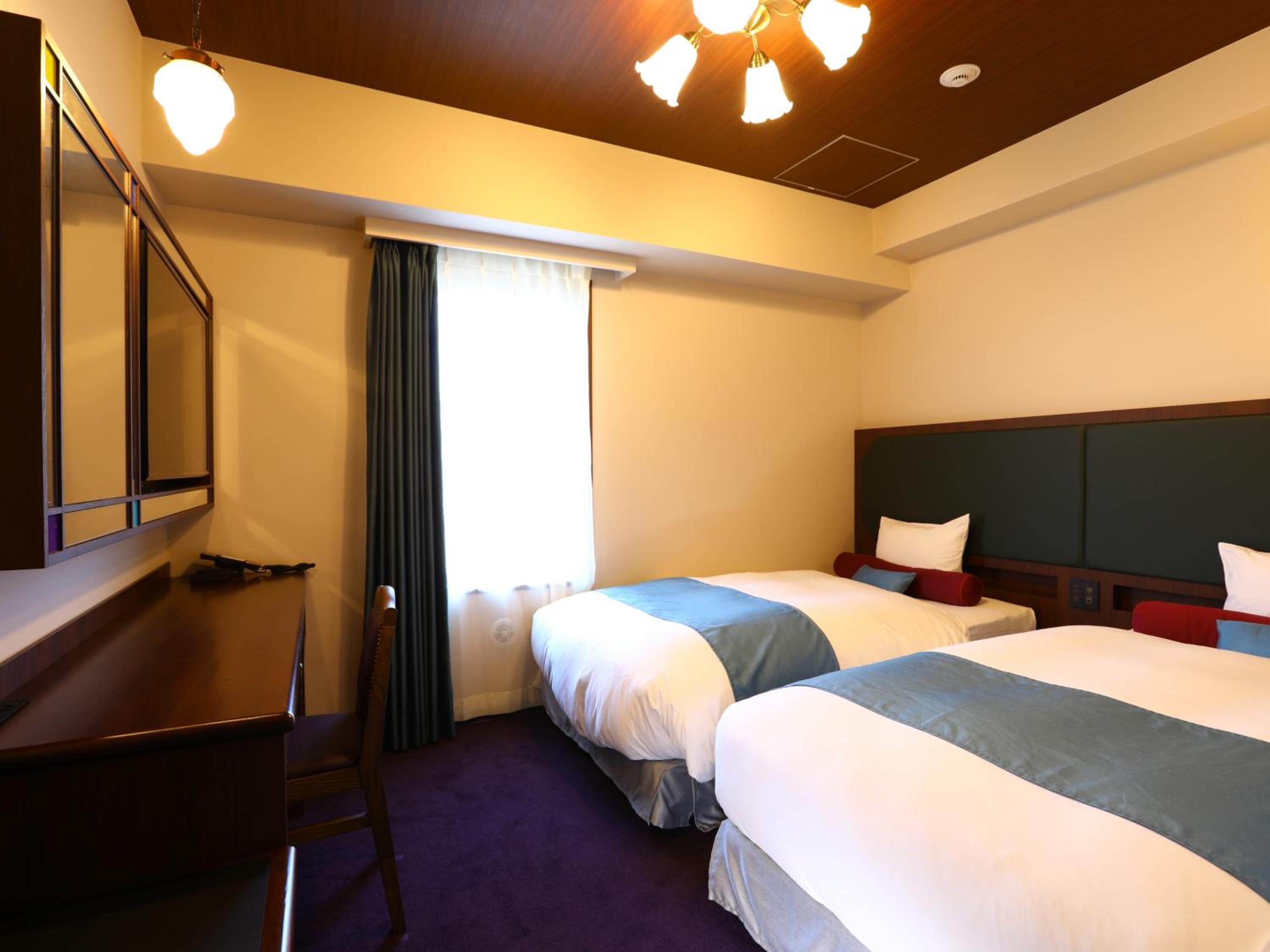 Premier Twin Room - Non-Smoking photo 3