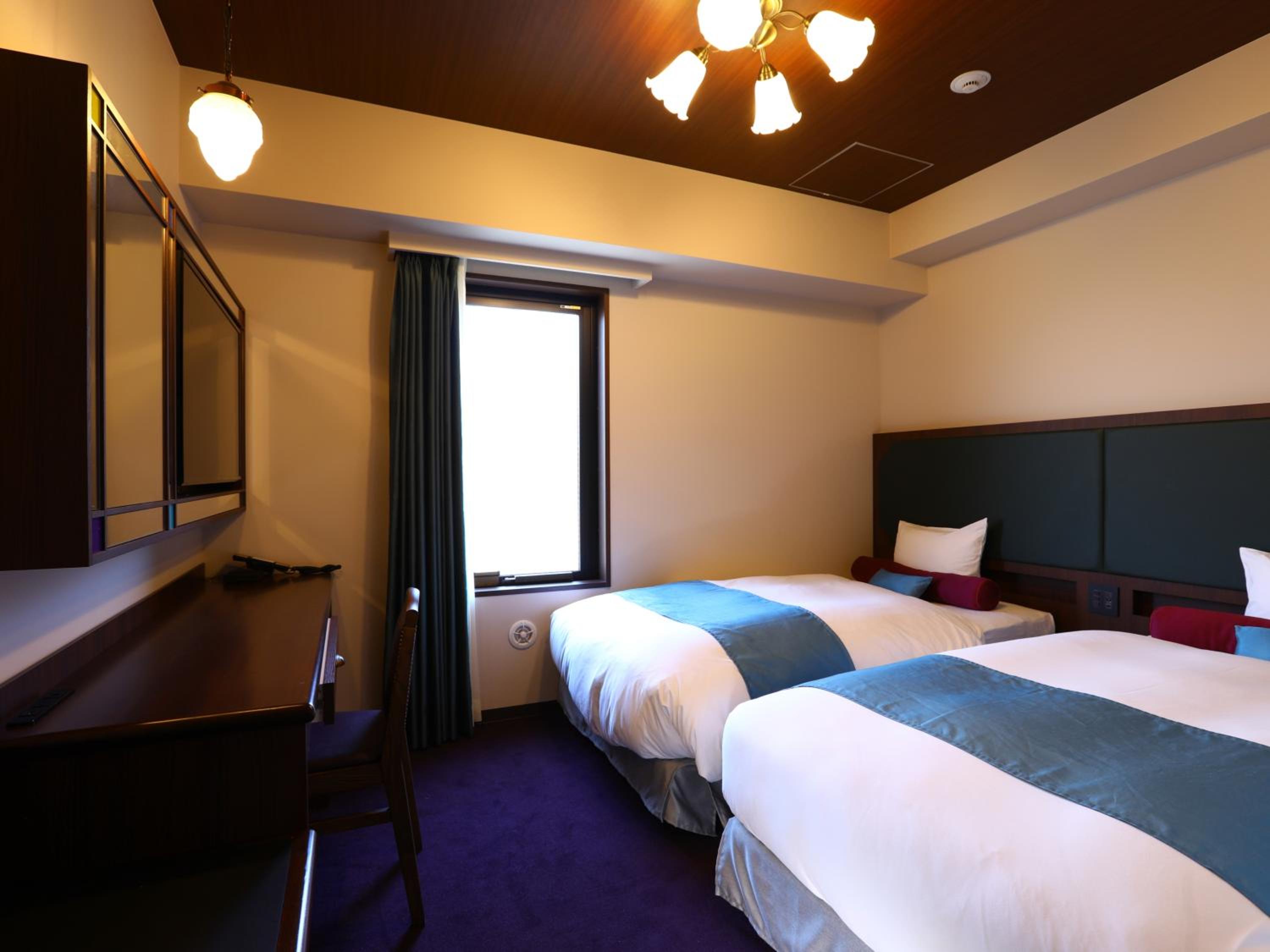 Premier Twin Room - Non-Smoking photo 2