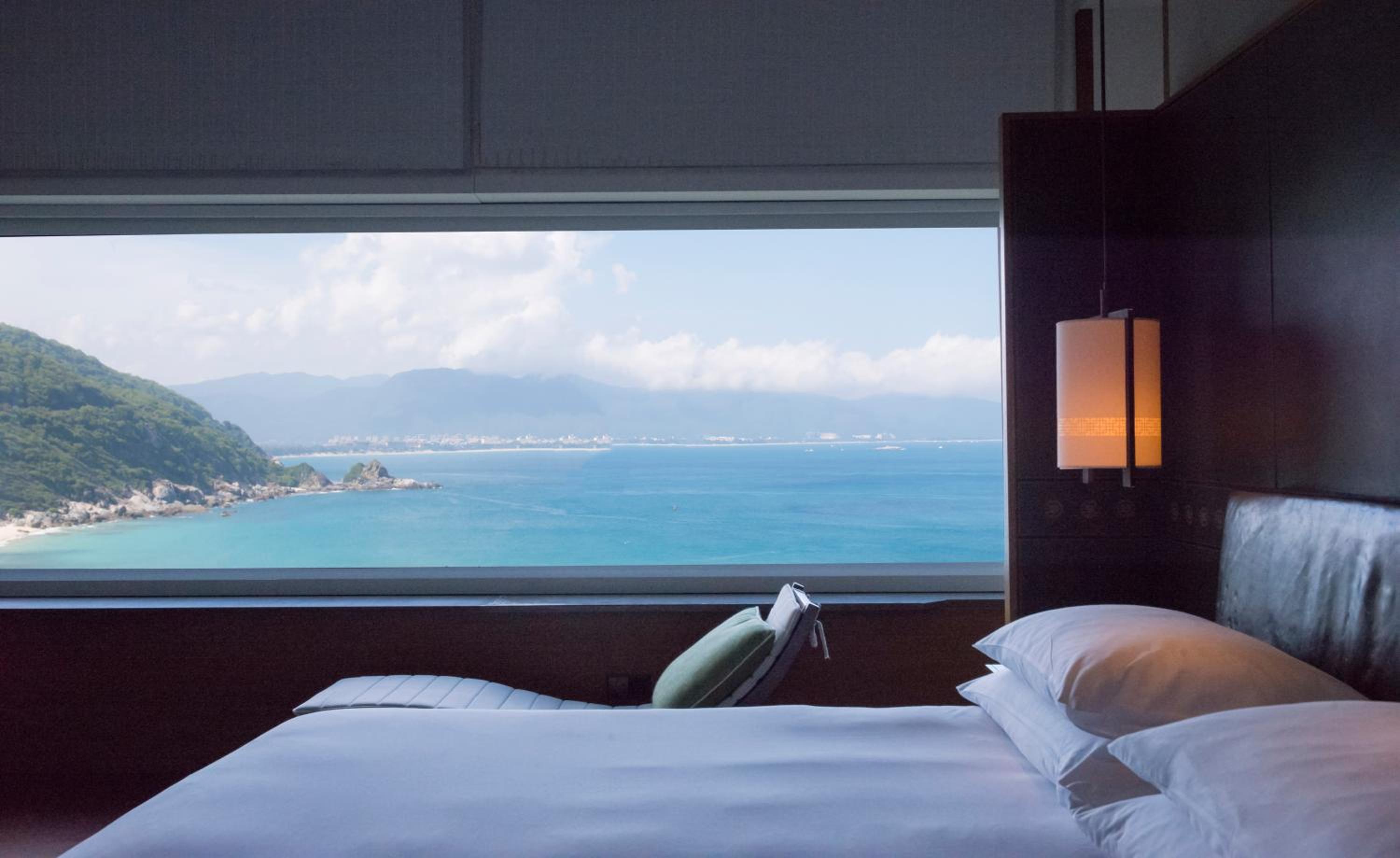 Panoramic Ocean View Suite King photo 1
