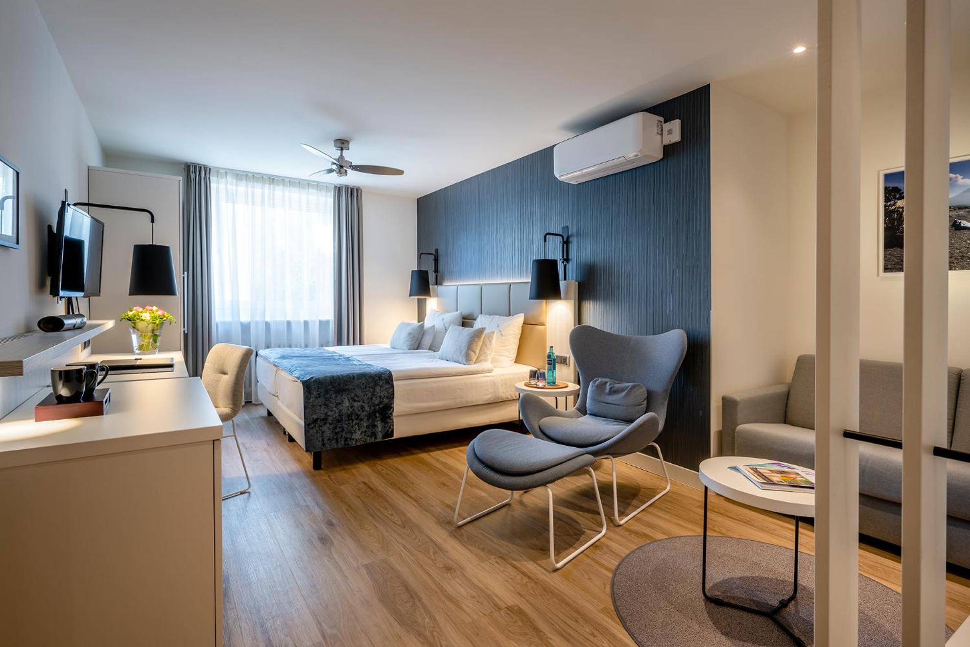 Business Double Room - Photo 8