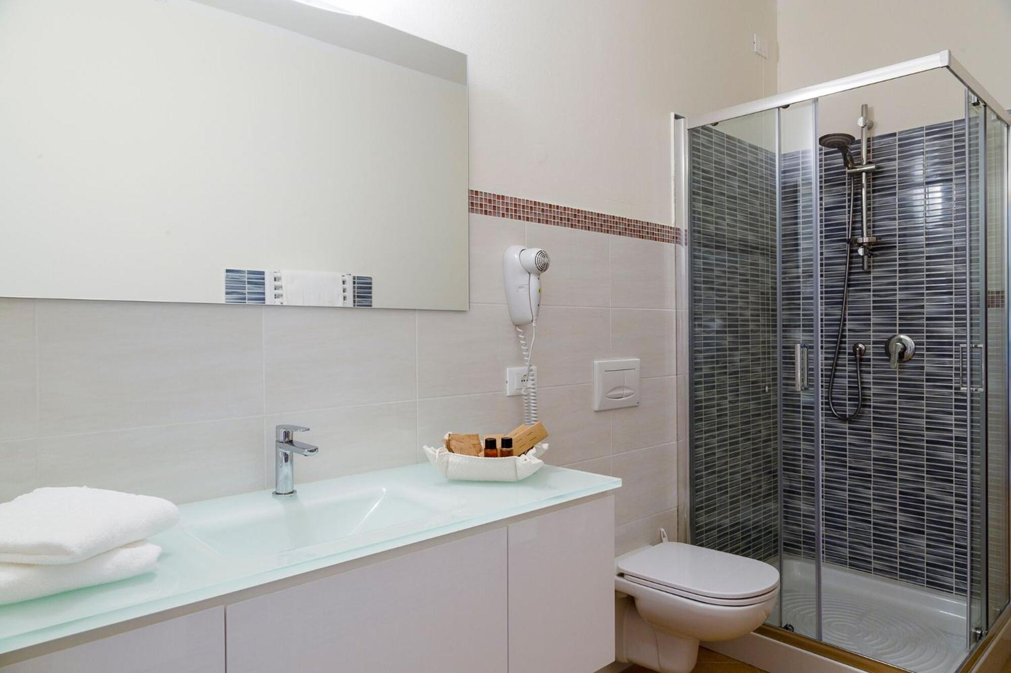 Family Junior Suite - Photo 9
