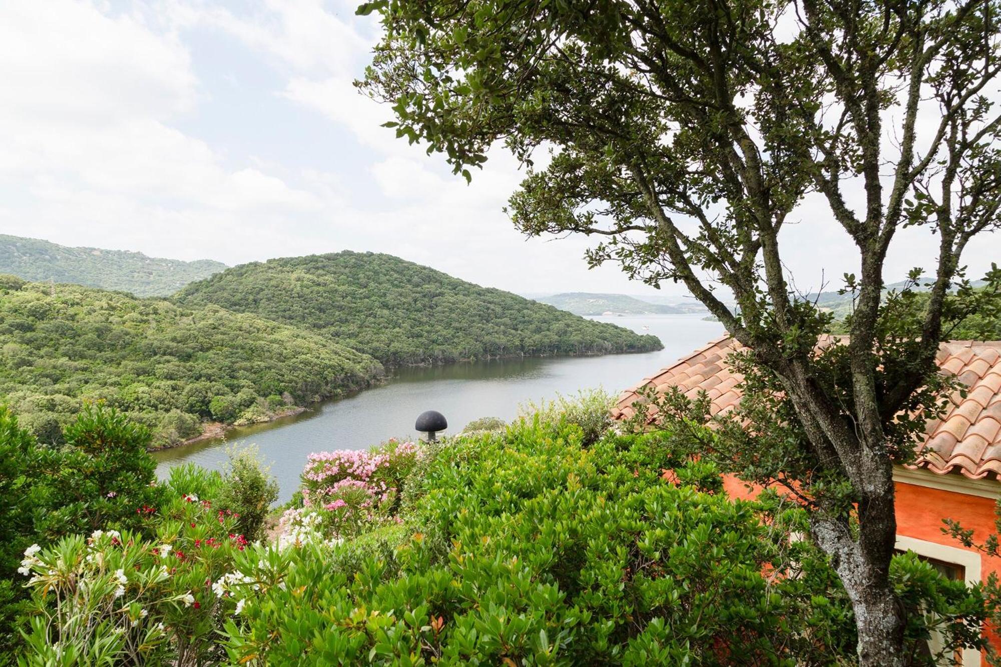 Superior Double Room with Lake View - Photo 8