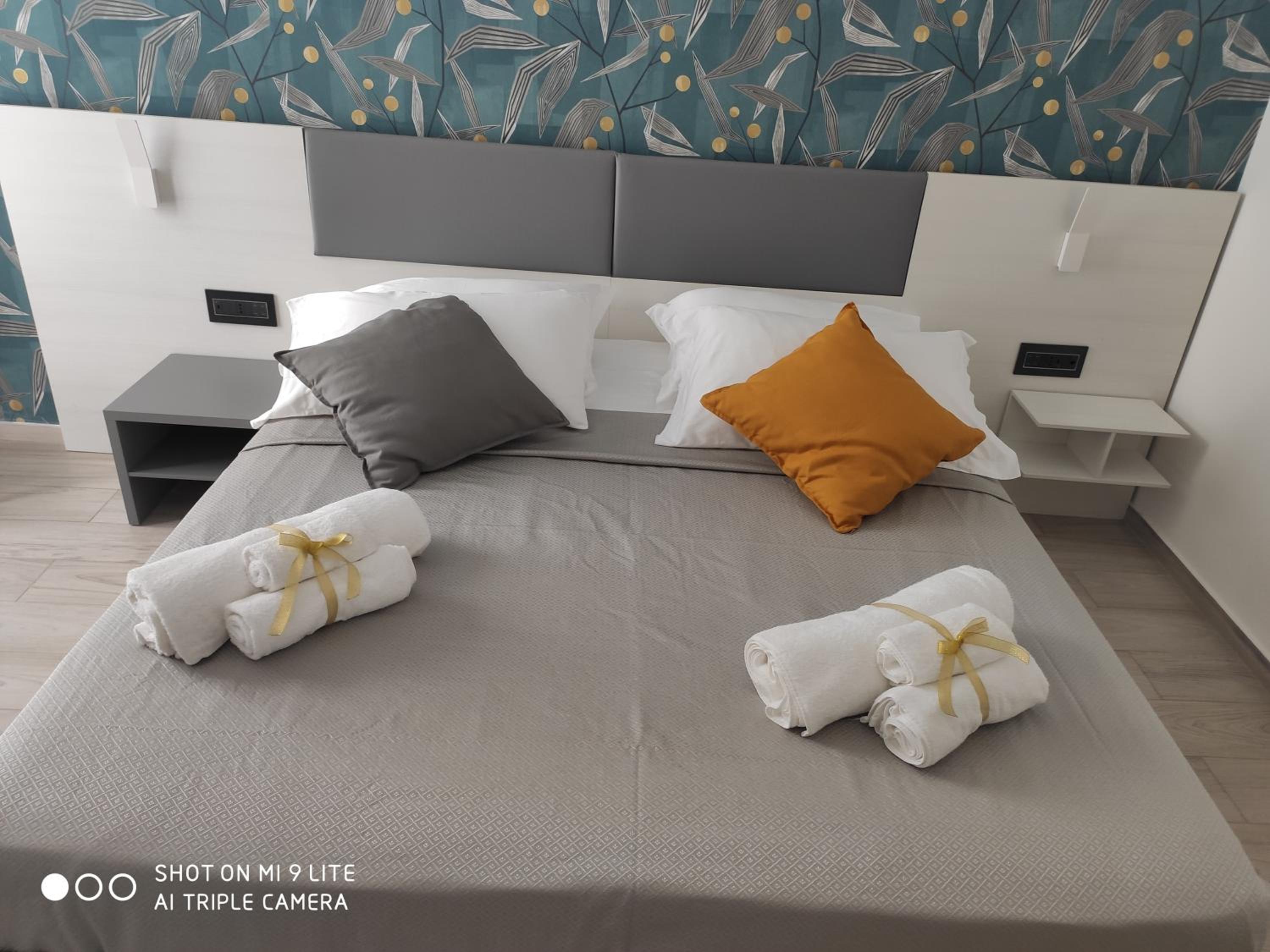 Double or Twin Room - Photo 4