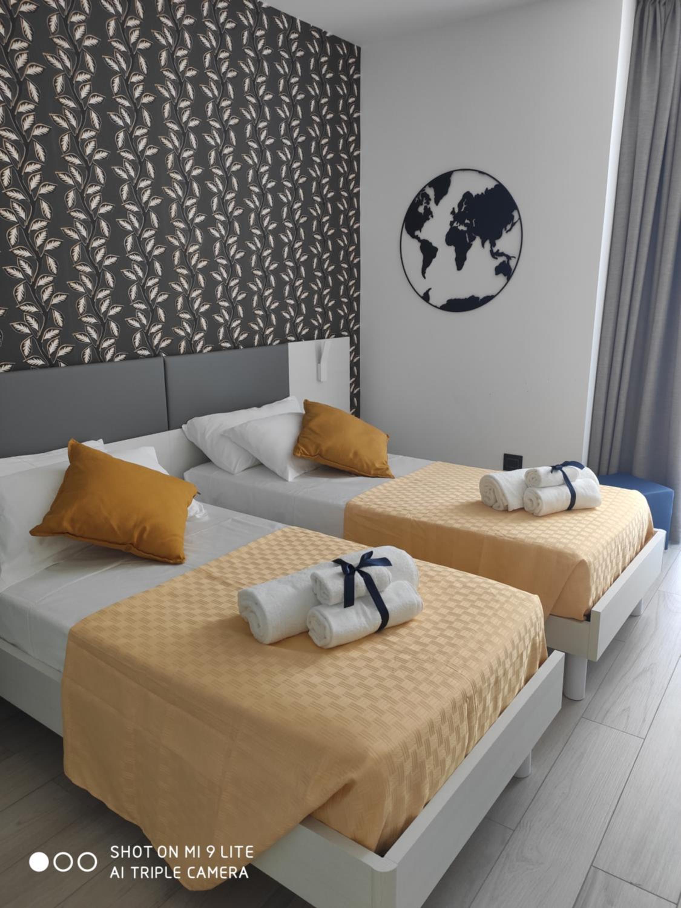 Double or Twin Room - Photo 7