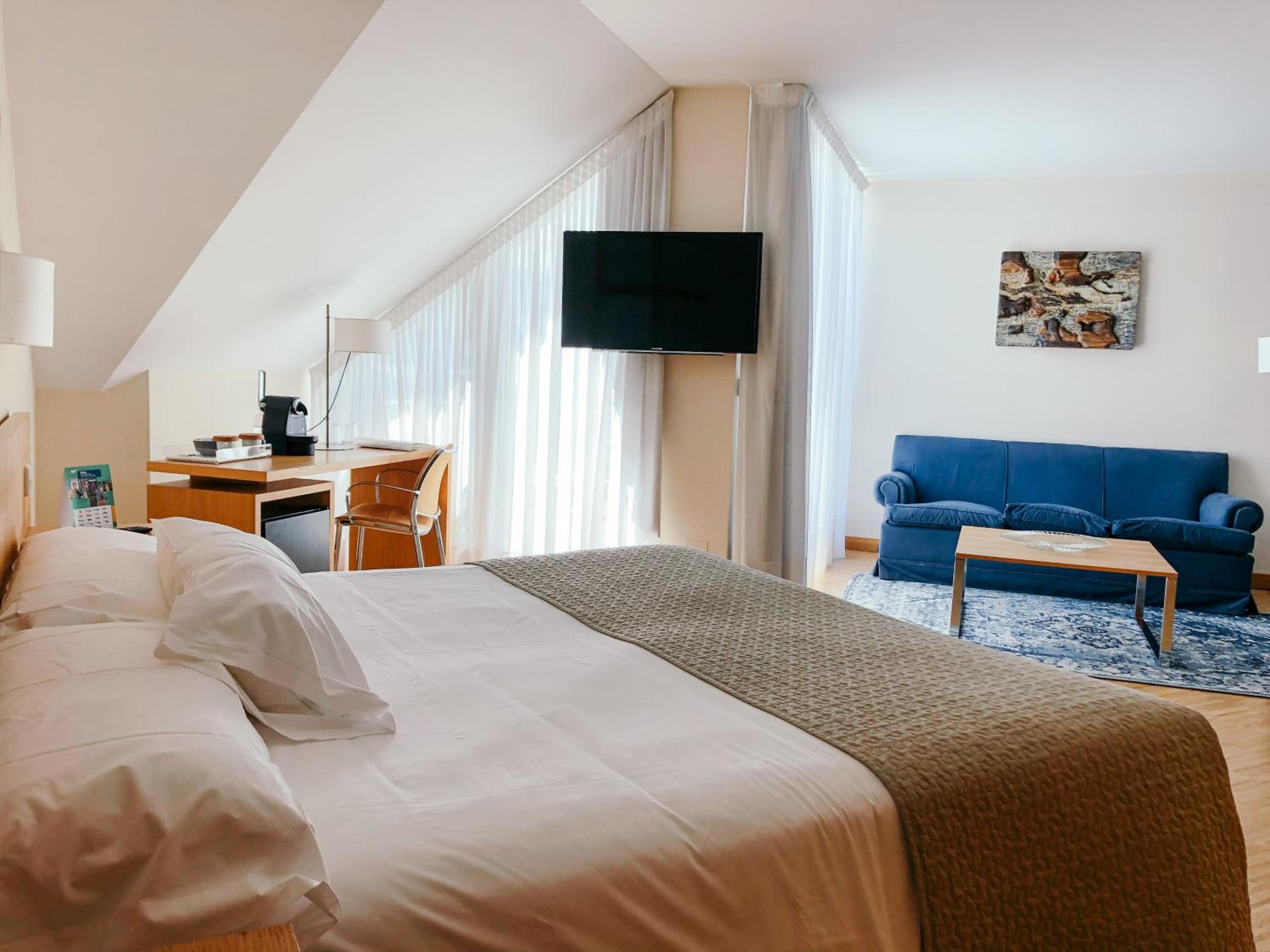 Junior Suite with Terrace - Photo 7