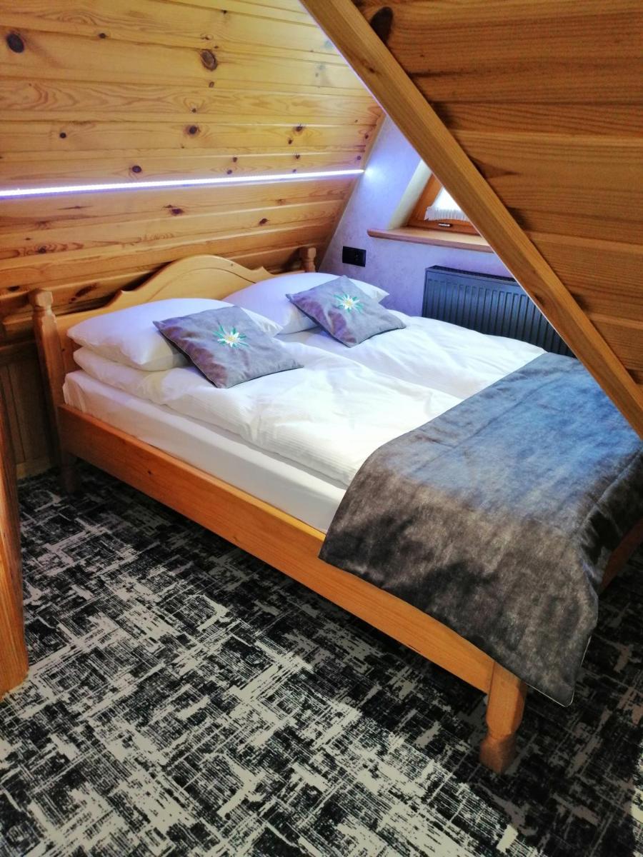 Basic Triple Room