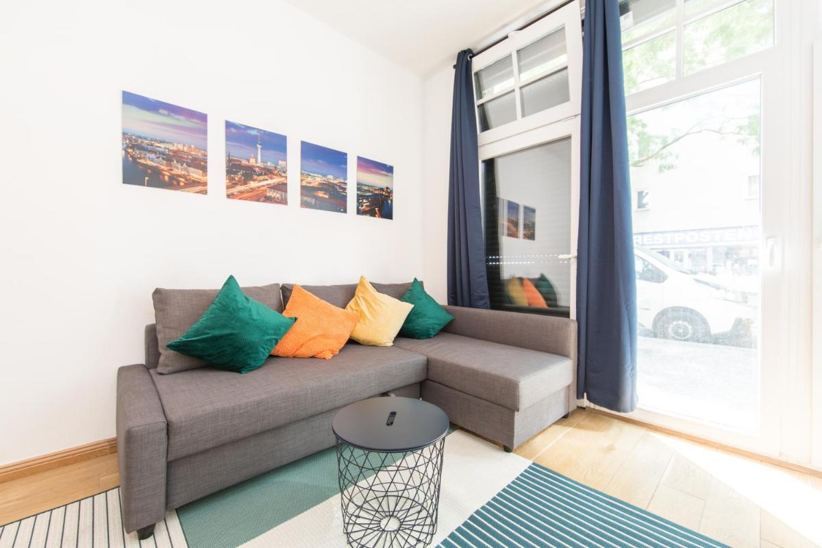 Three-Bedroom Apartment photo 2