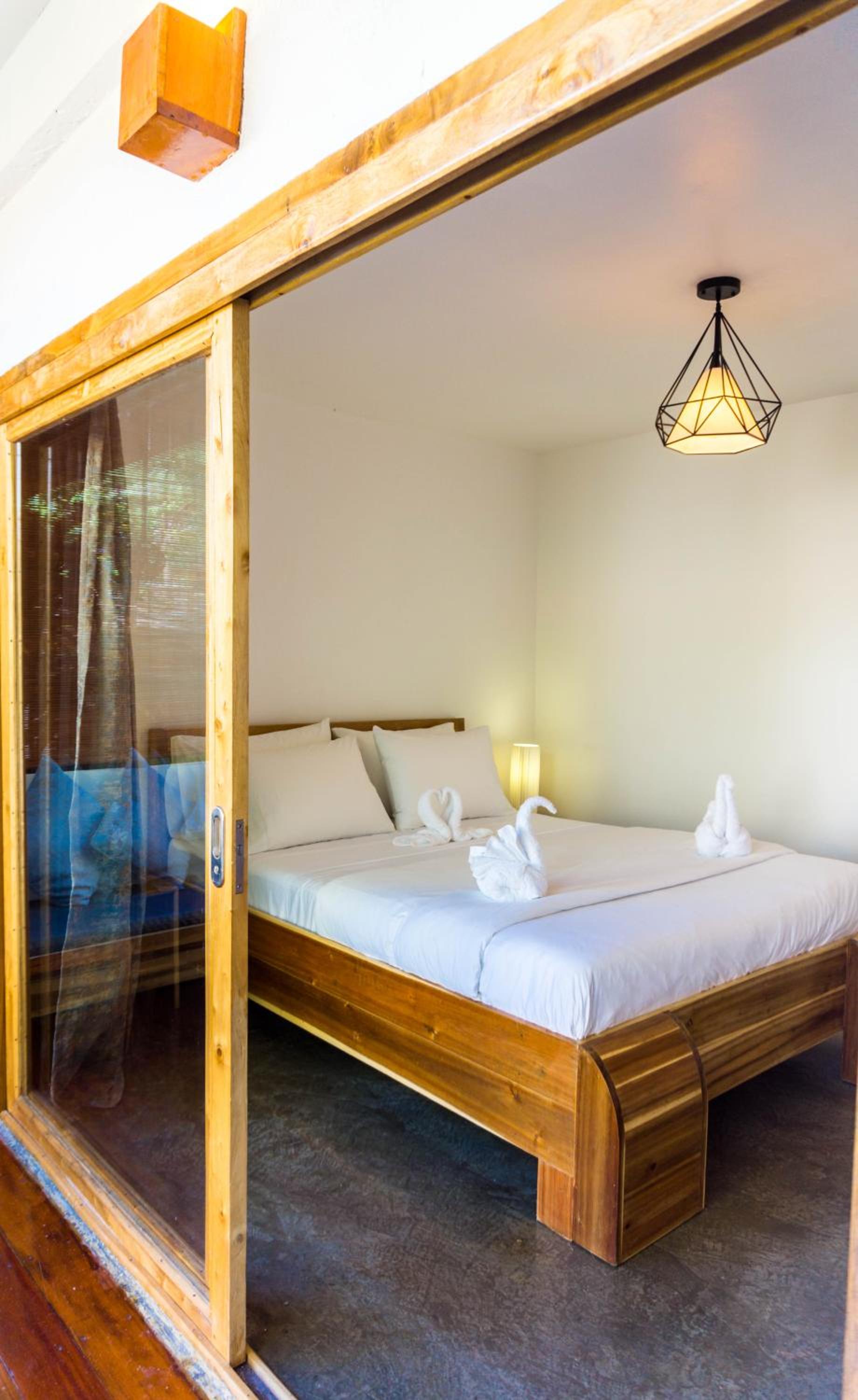 Standard Room with Hall Balcony - Photo 7