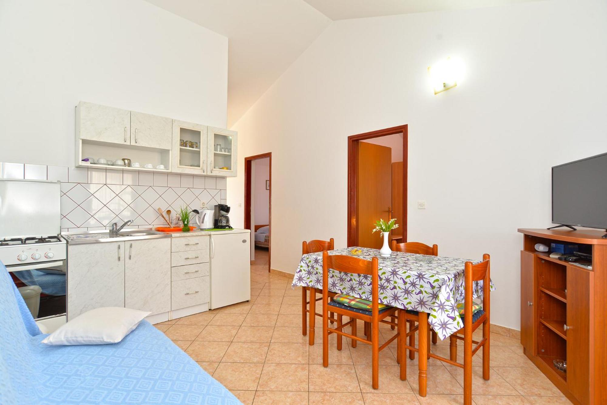 Apartment photo 3