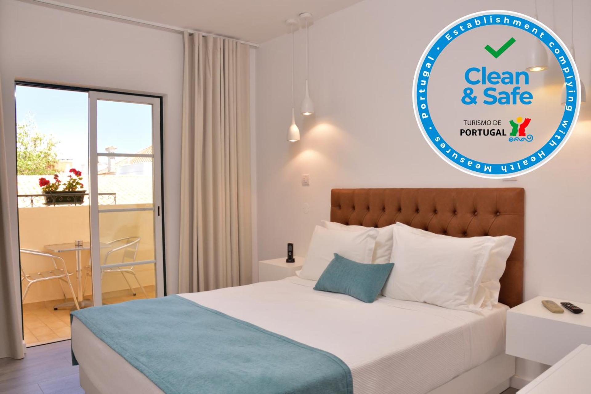 Double Room - Photo 8