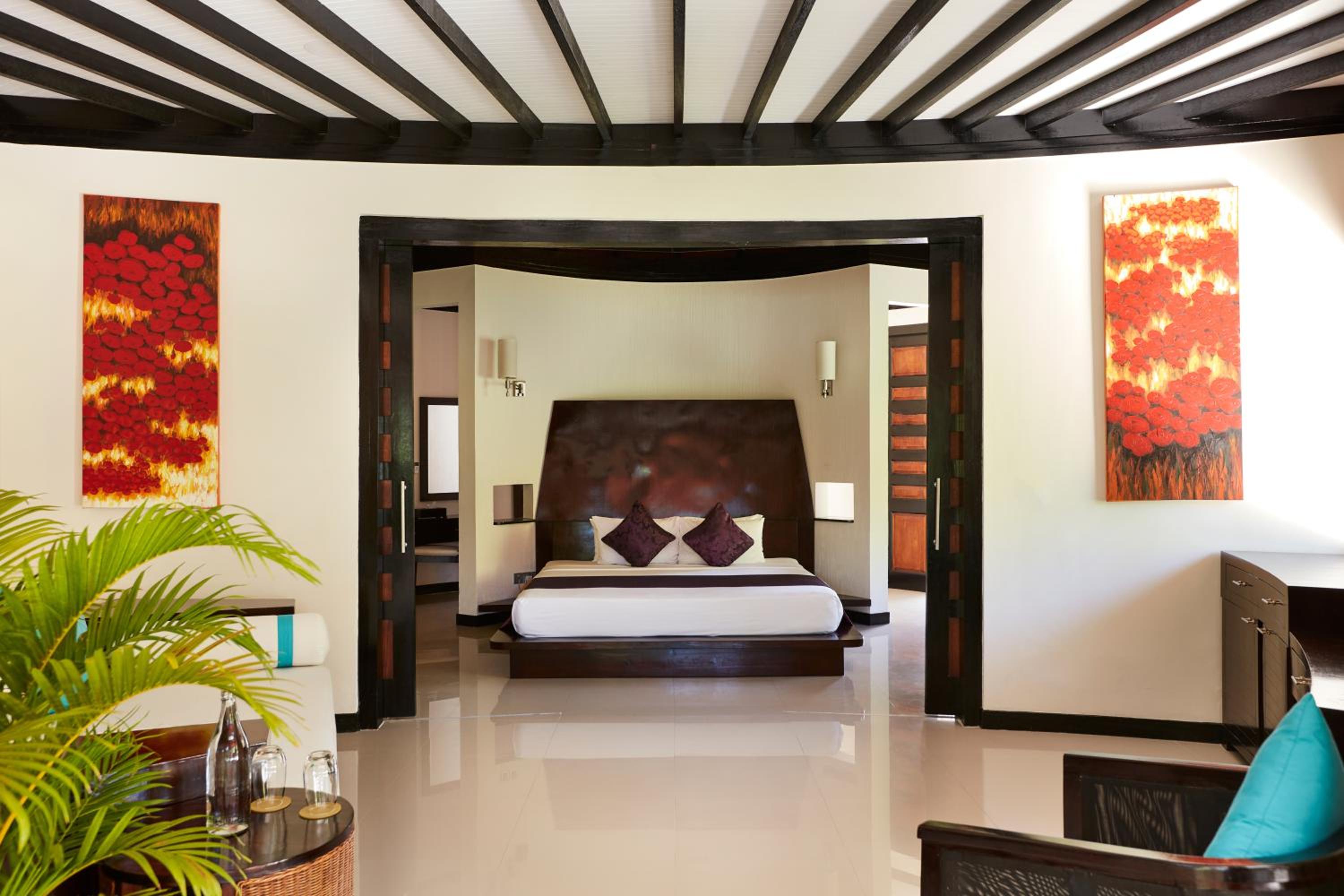 Beach Villa with Pool - Free Transfer, 2 pax, 7 nights minimum