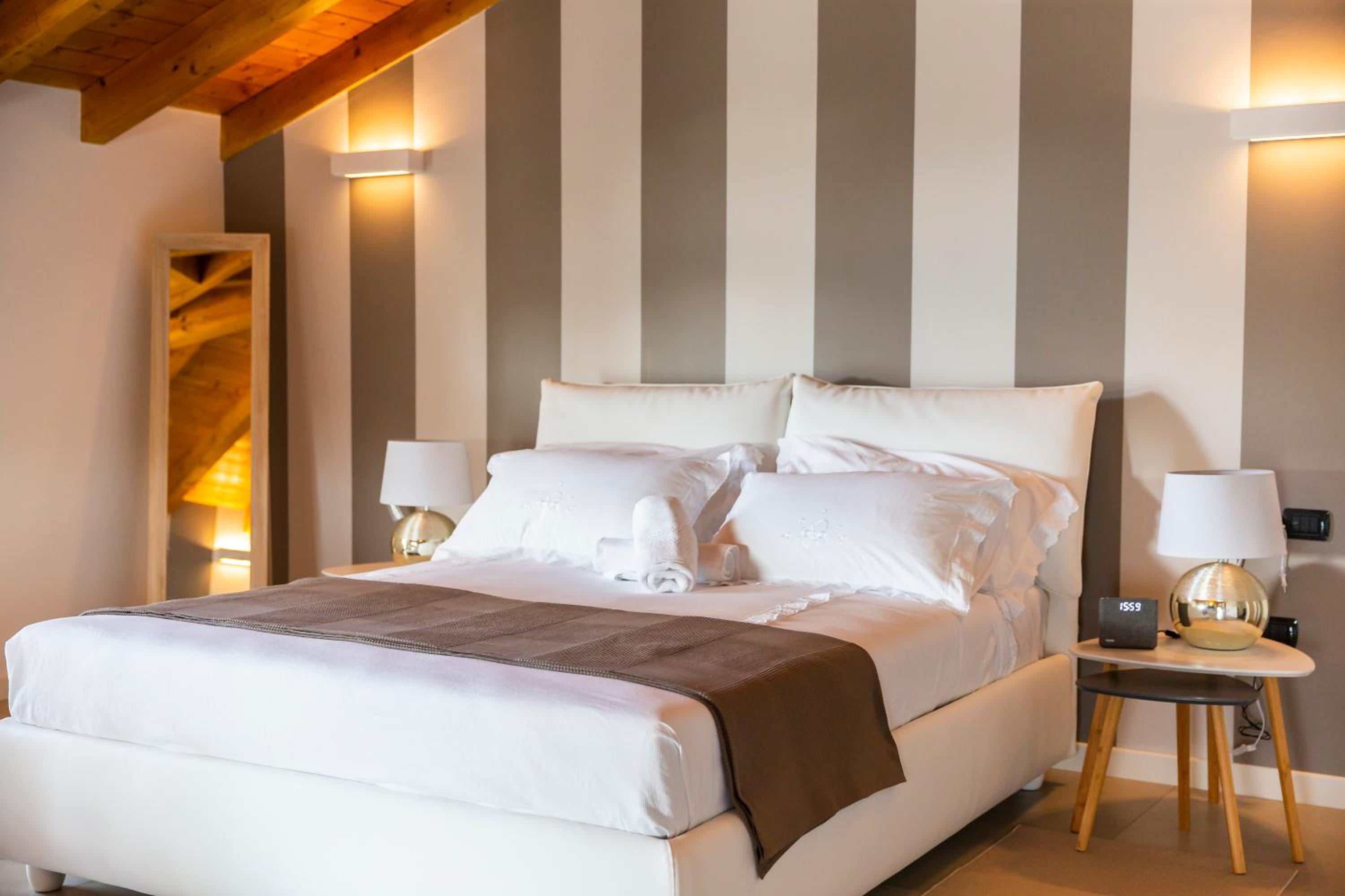 Quadruple Room with Private Bathroom