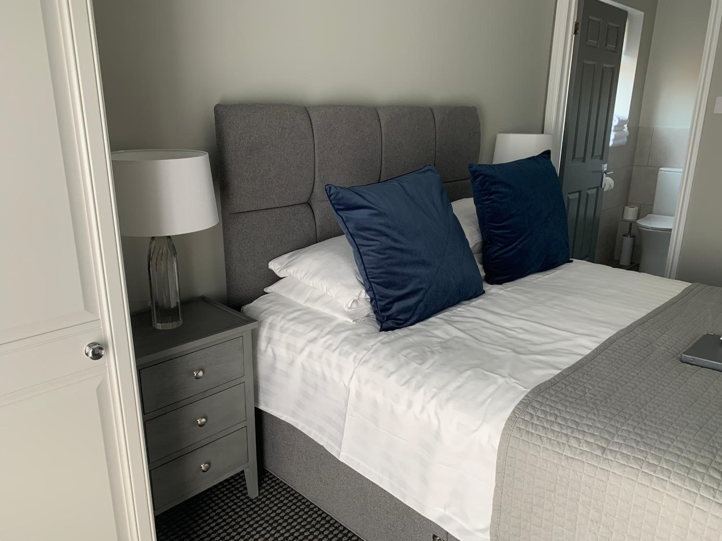 Double Room with ensuite Bathroom