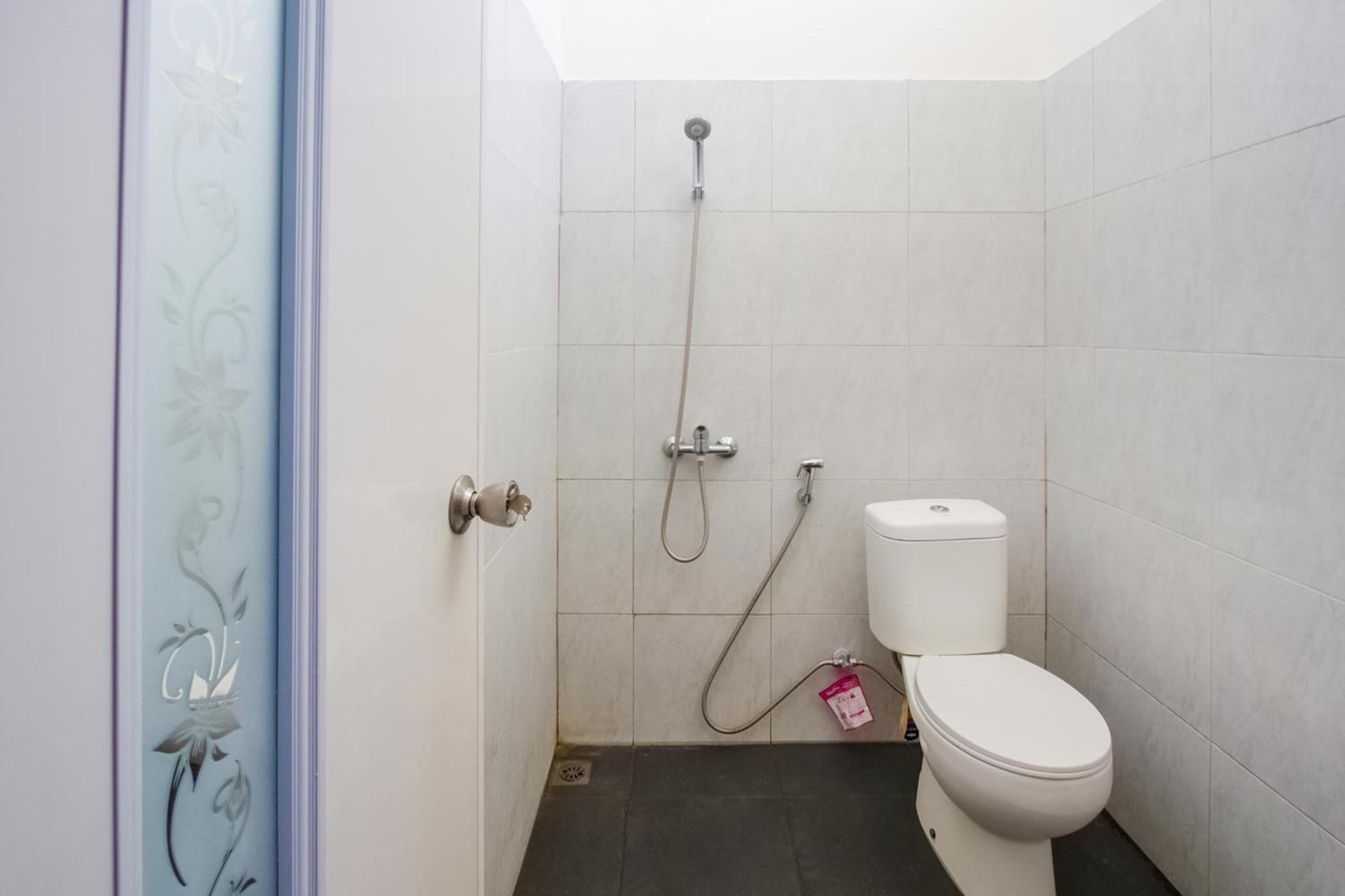 Standard Double Room - Photo 4