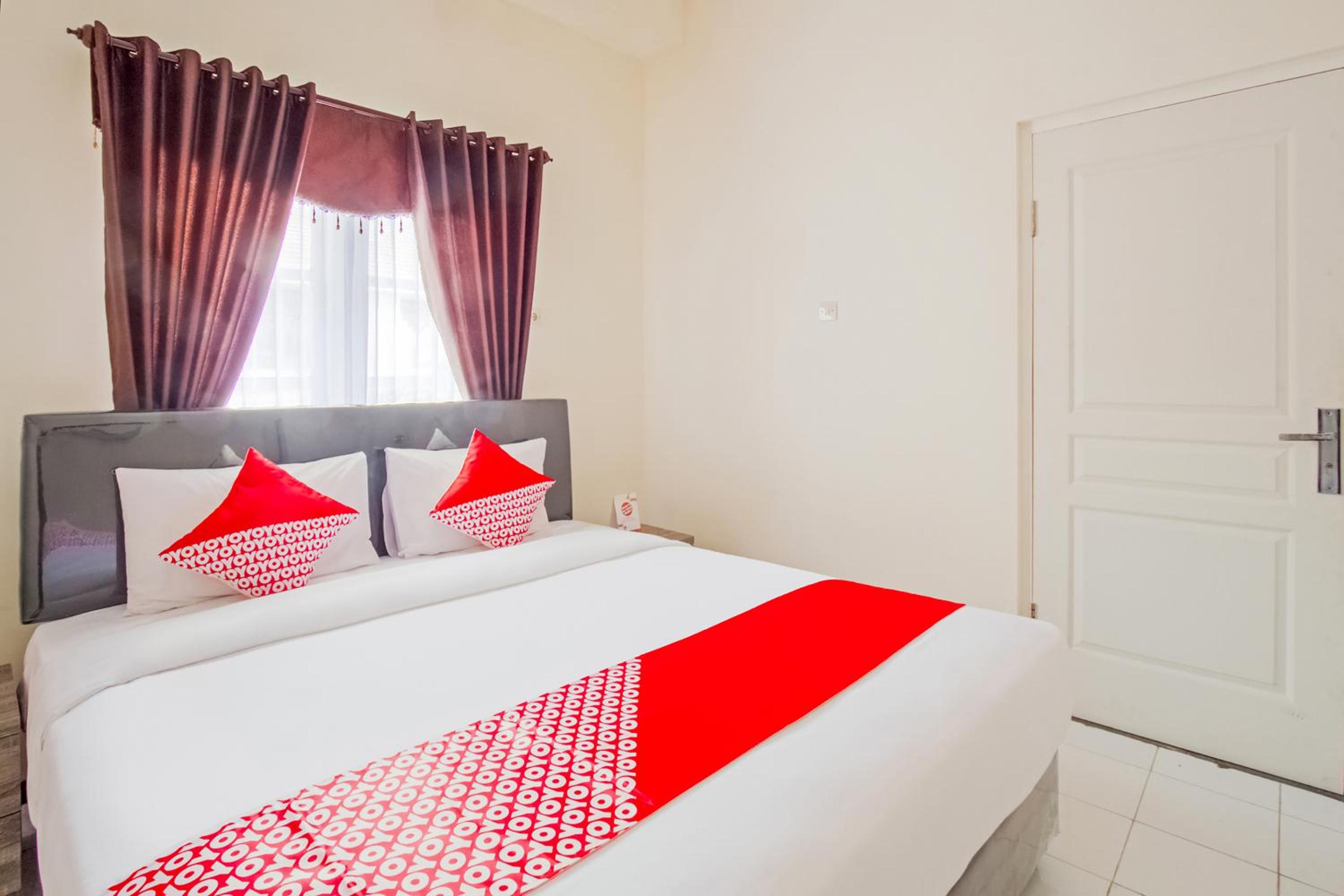 Deluxe Double Room - Photo 8