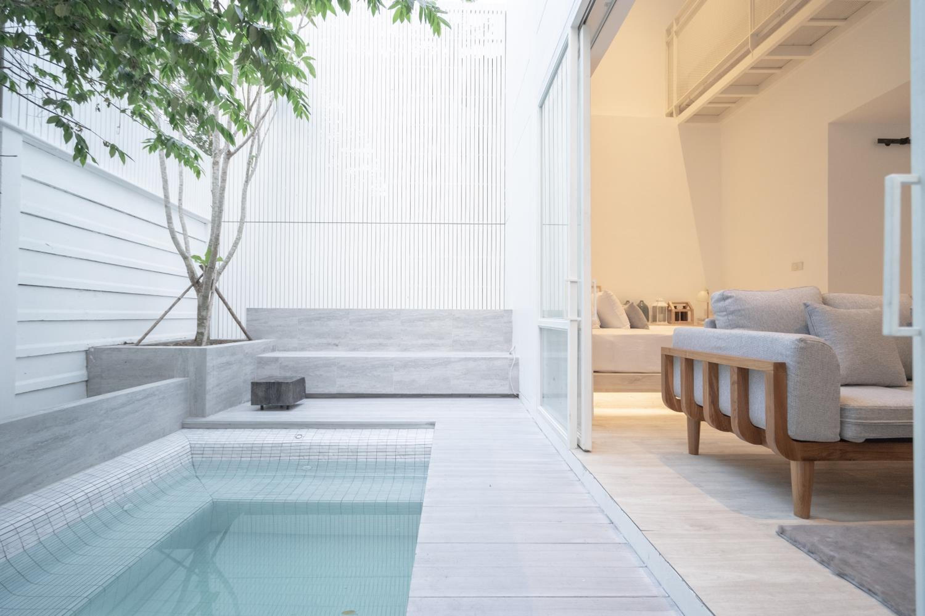 Villa with Private Pool - Photo 27