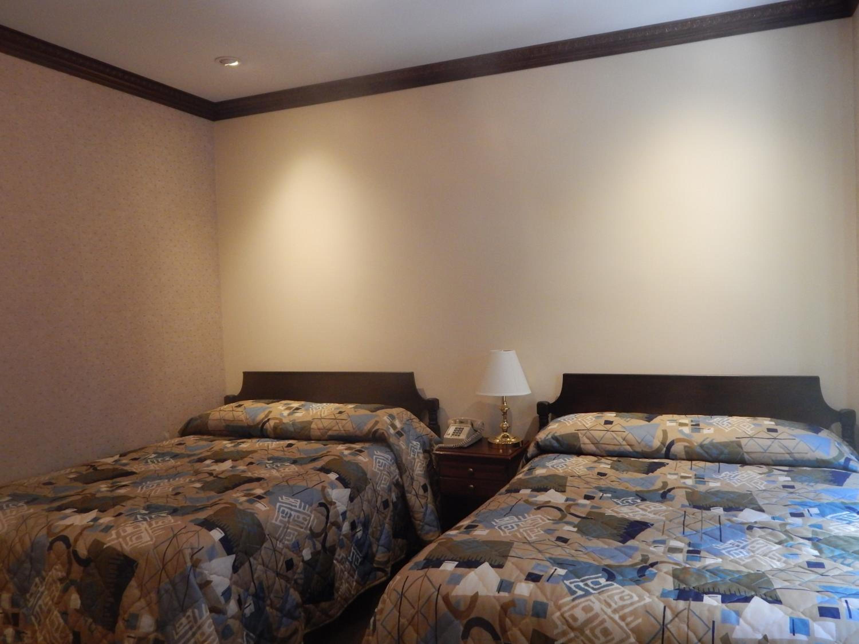 Double Room with Two Double Beds and Private Bathroom photo 2