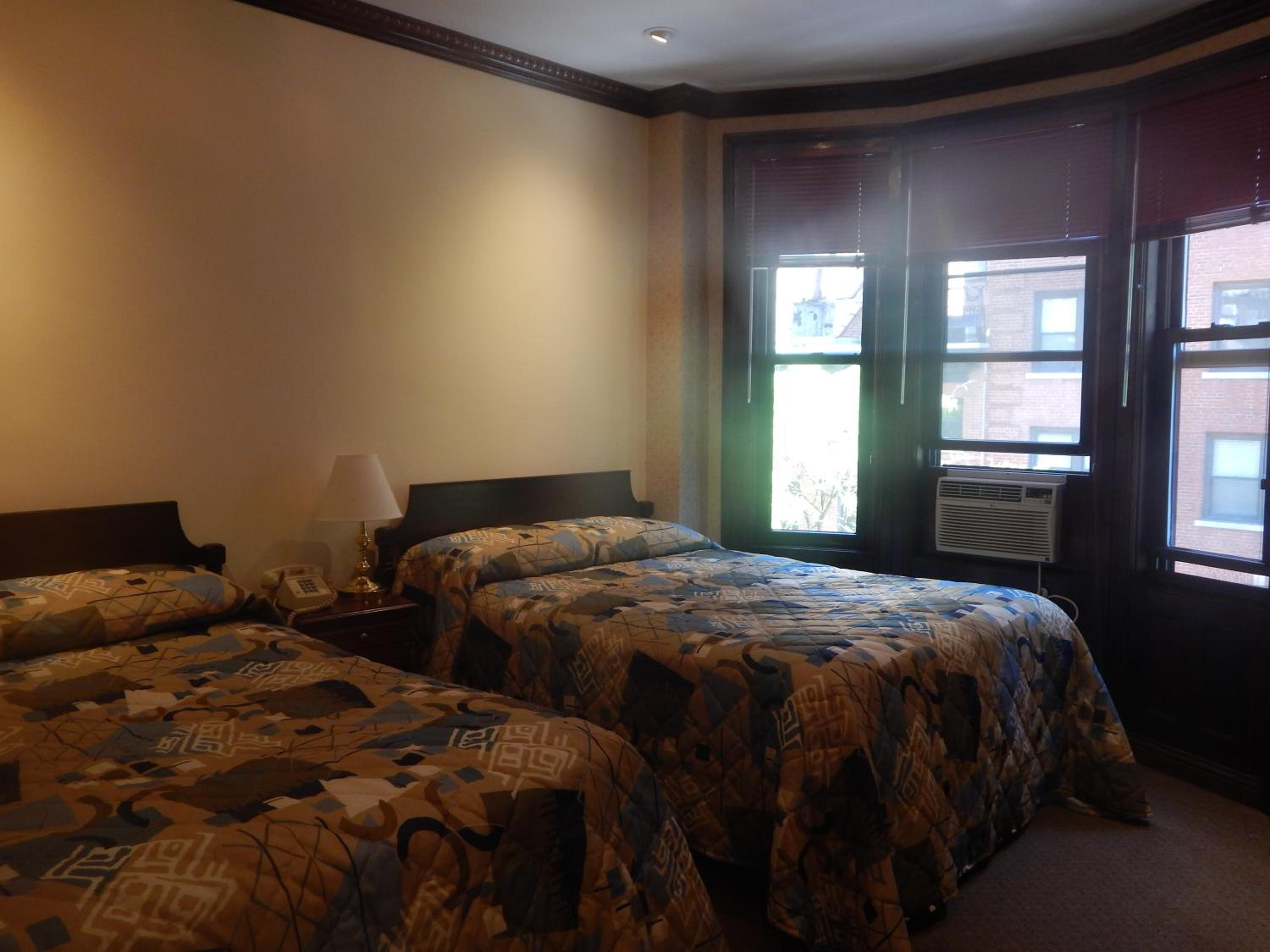Double Room with Two Double Beds and Private Bathroom photo 1