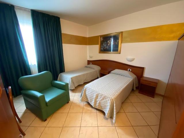 Standard Single Room photo 2