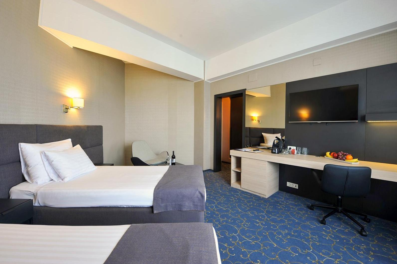 Executive Twin Room - Photo 2