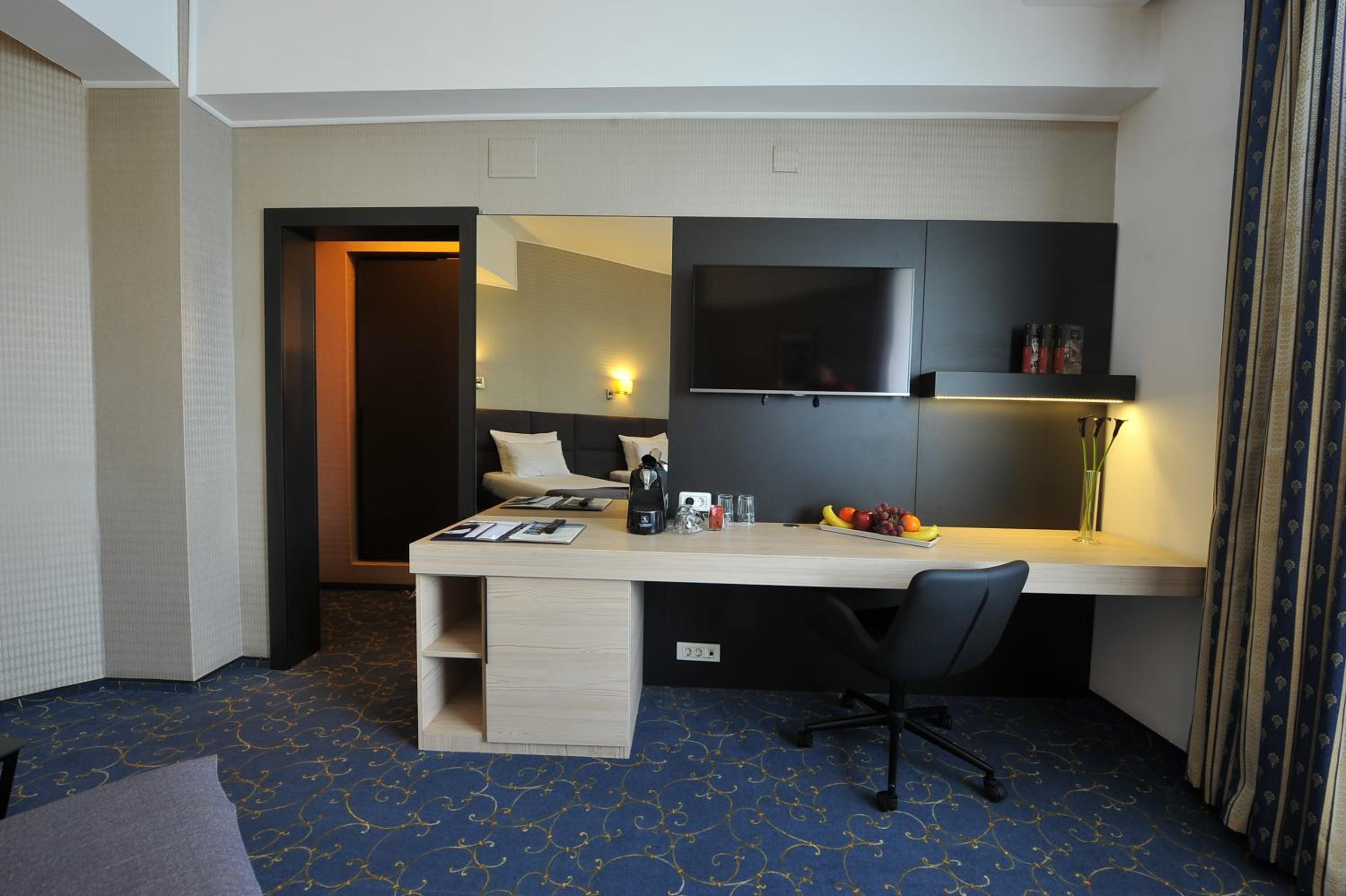 Executive Twin Room - Photo 1