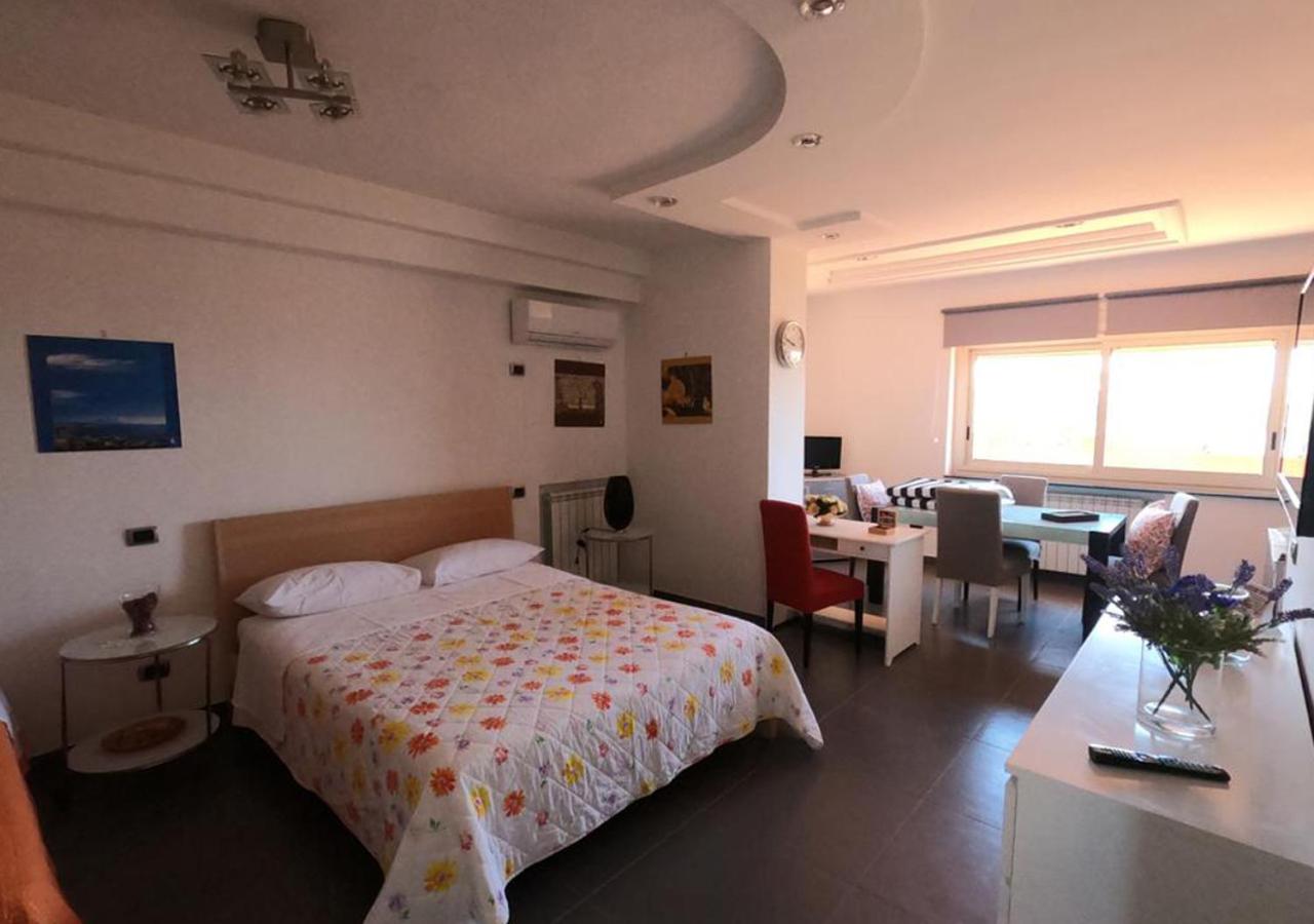 King Suite with Sea View