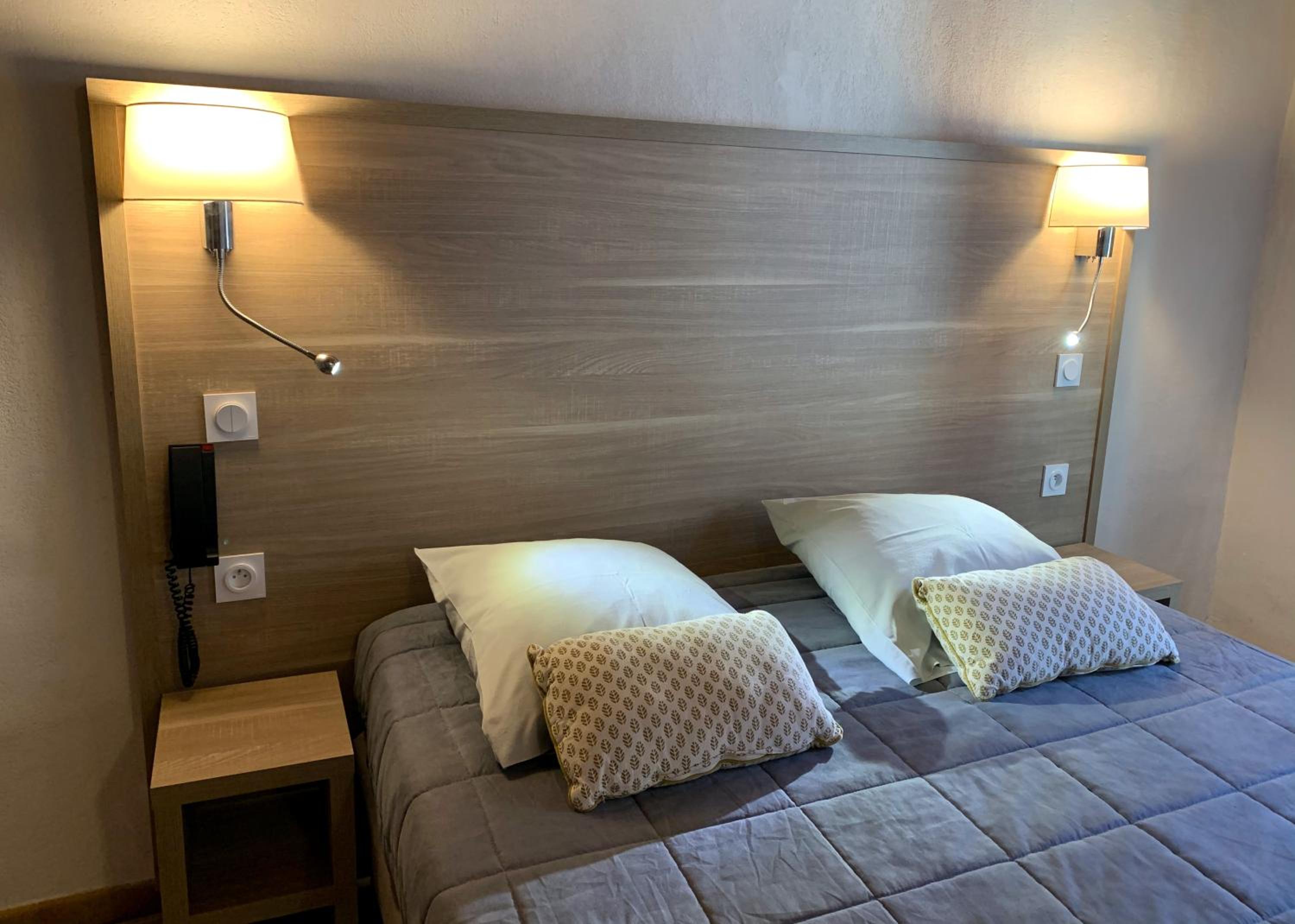 Standard Double Room photo 3