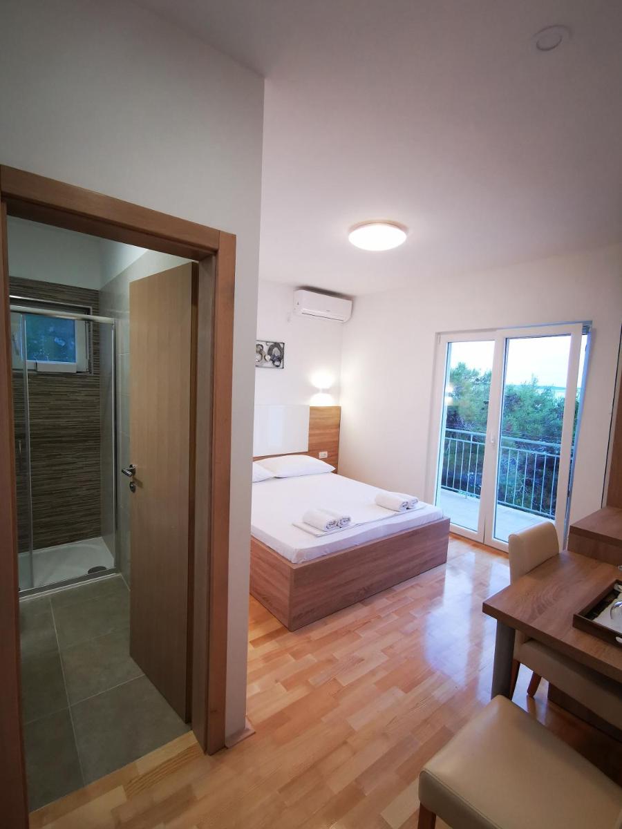 Double Room with Balcony and Sea View