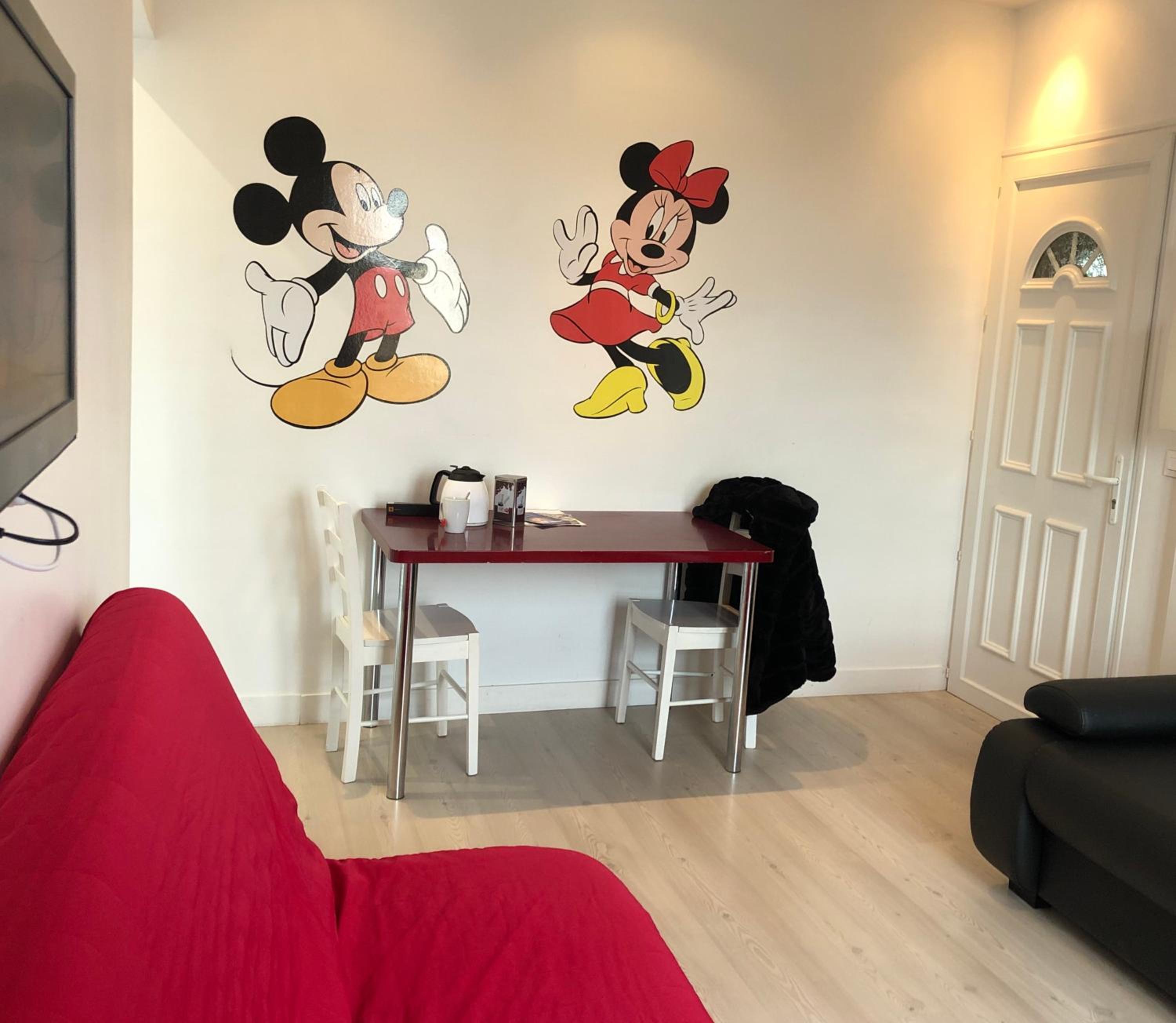 Superior One-Bedroom Apartment