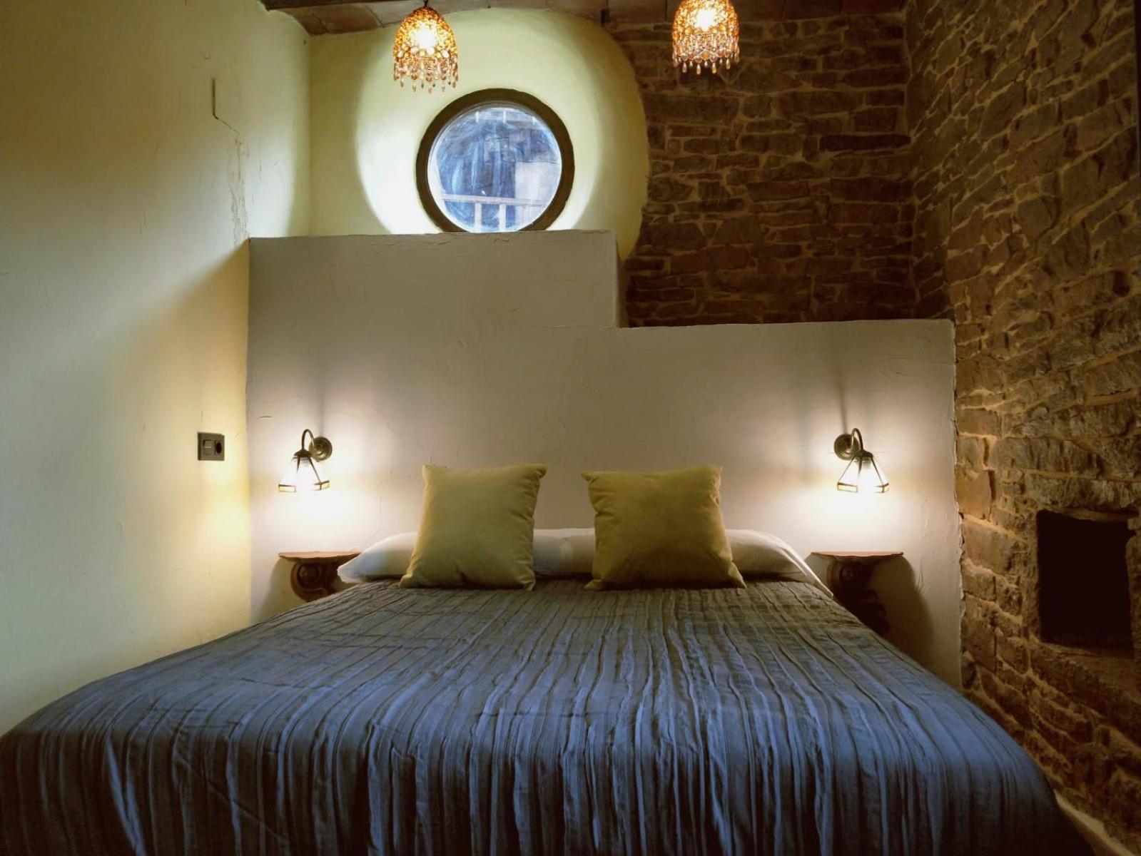 Double Room with Private Bathroom - Photo 1