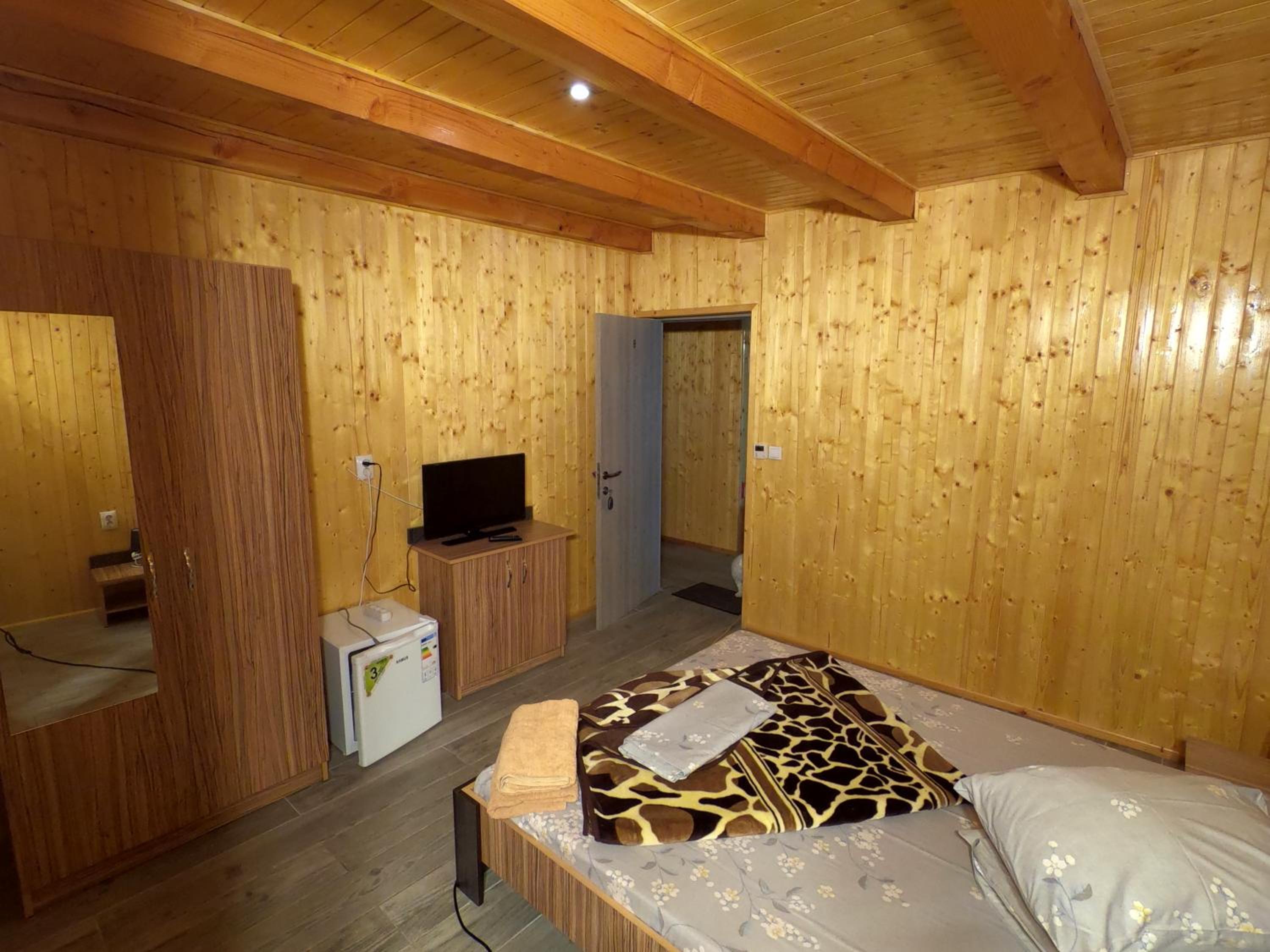 Double Room - Photo 9