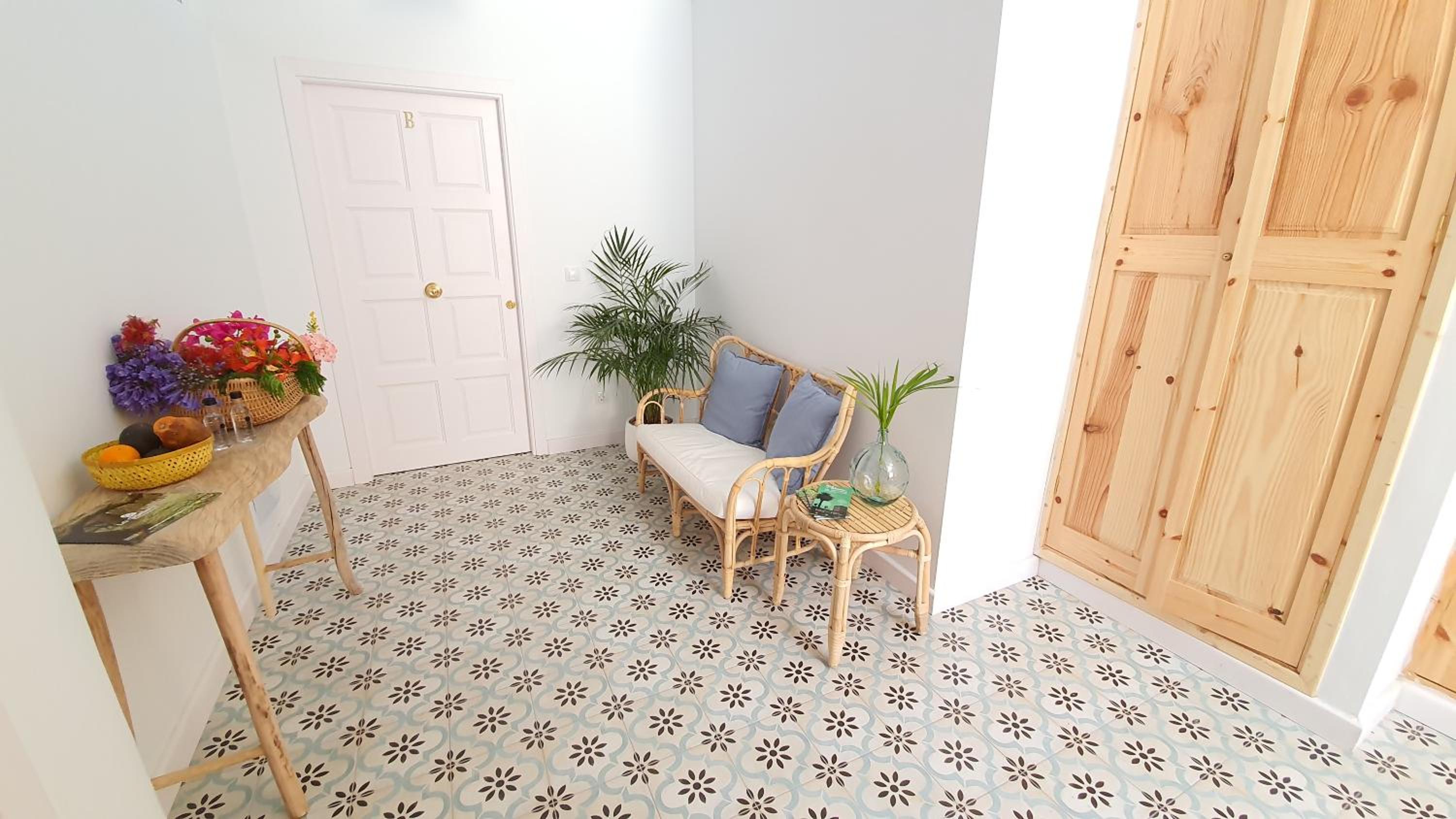 Two-Bedroom Apartment with Terrace B photo 2